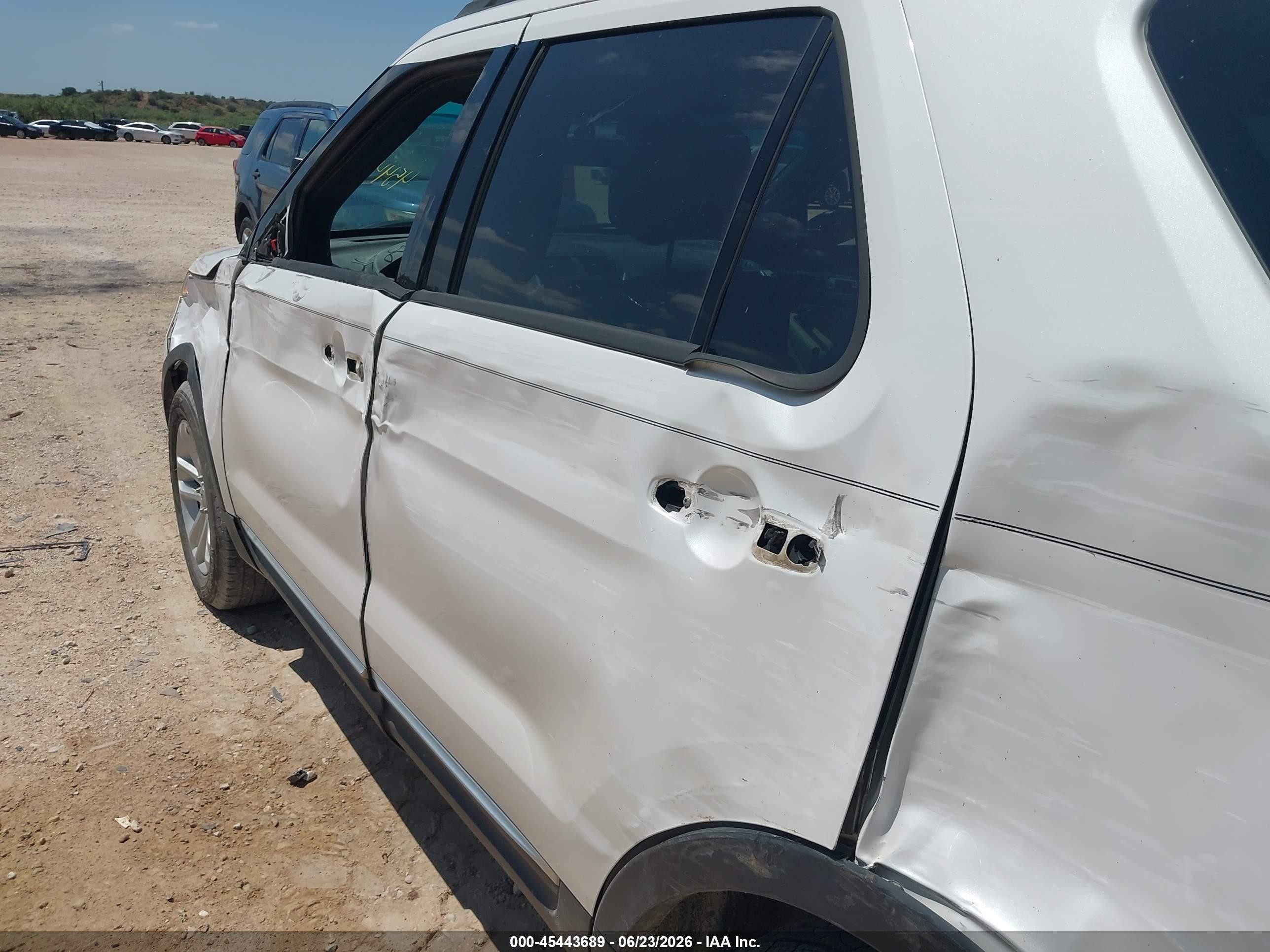 2014 Ford Explorer Xlt White vin: 1FM5K7D8XEGA07945