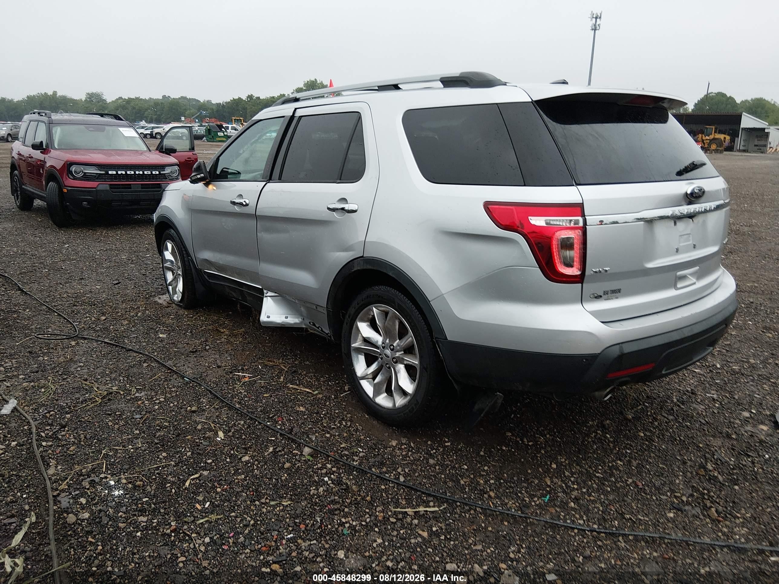 2015 Ford Explorer Xlt Silver vin: 1FM5K7D8XFGB09859