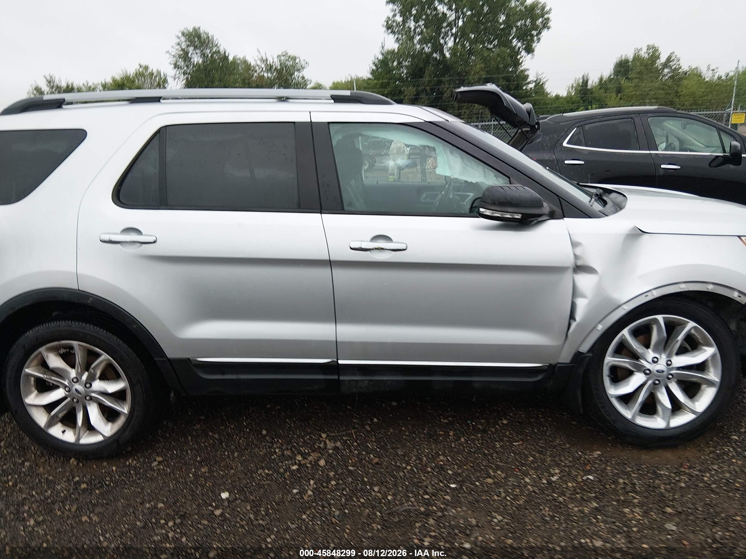 2015 Ford Explorer Xlt Silver vin: 1FM5K7D8XFGB09859
