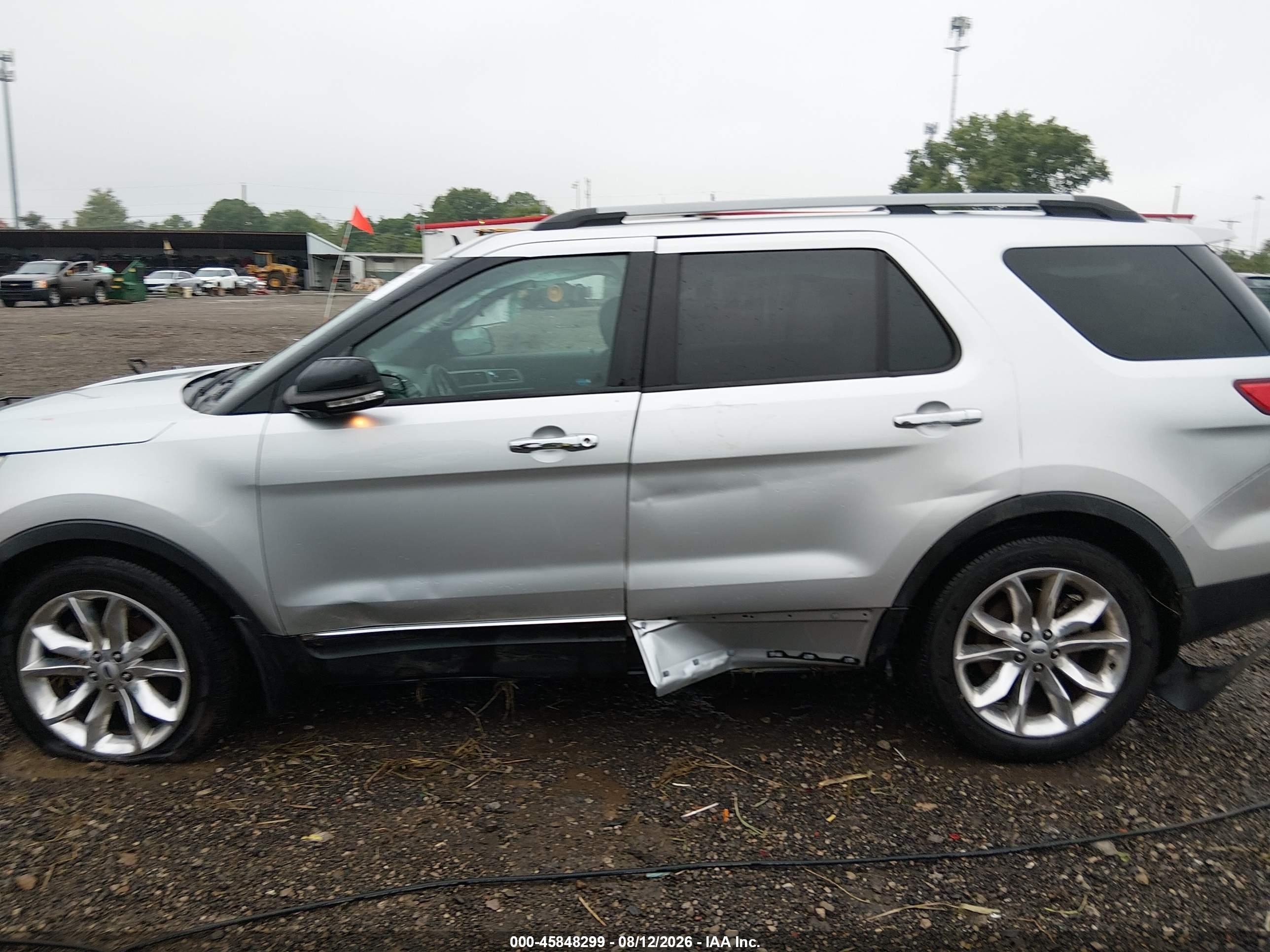 2015 Ford Explorer Xlt Silver vin: 1FM5K7D8XFGB09859