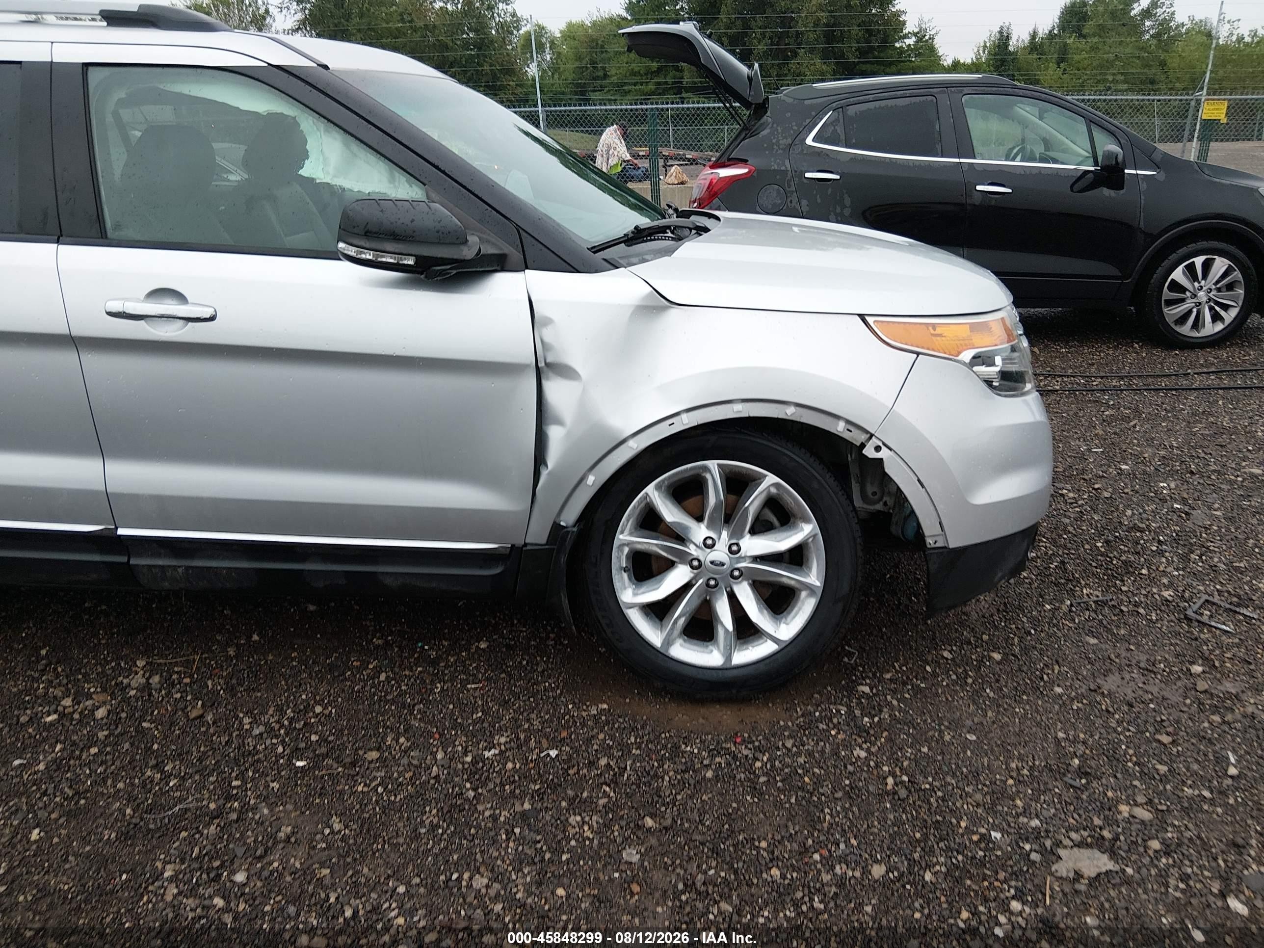 2015 Ford Explorer Xlt Silver vin: 1FM5K7D8XFGB09859