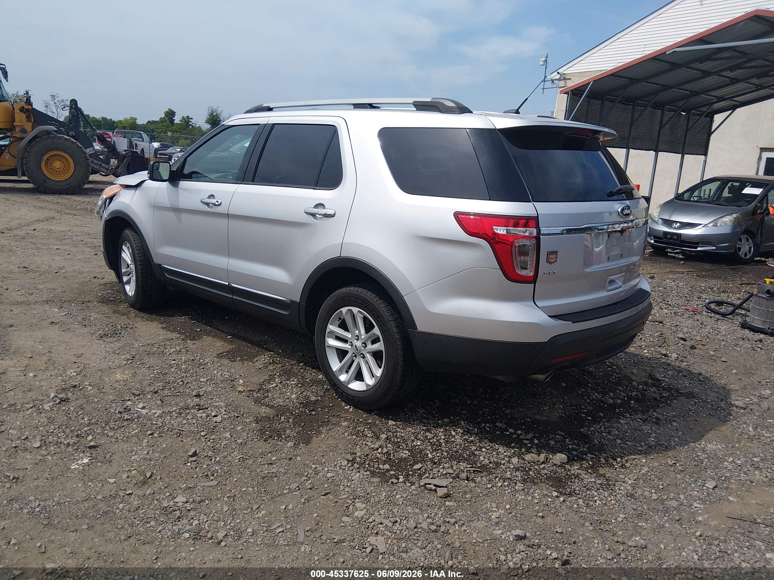 2015 Ford Explorer Xlt Silver vin: 1FM5K7D8XFGB34597