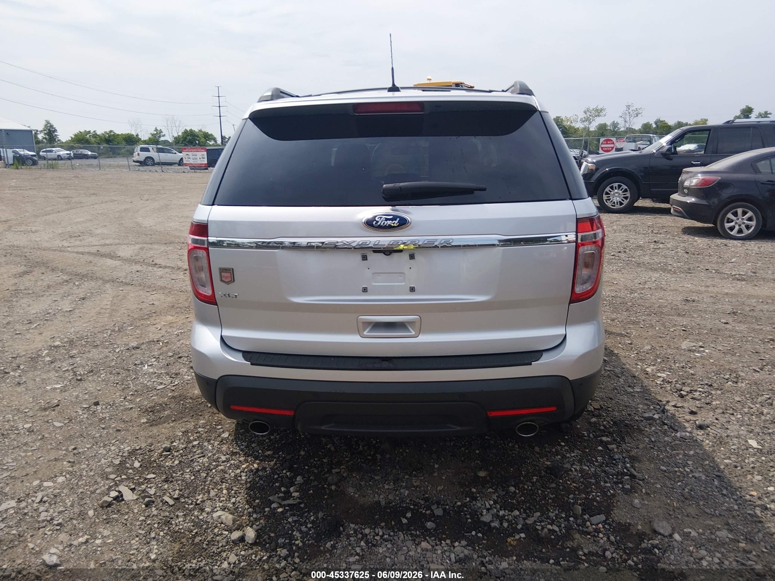 2015 Ford Explorer Xlt Silver vin: 1FM5K7D8XFGB34597