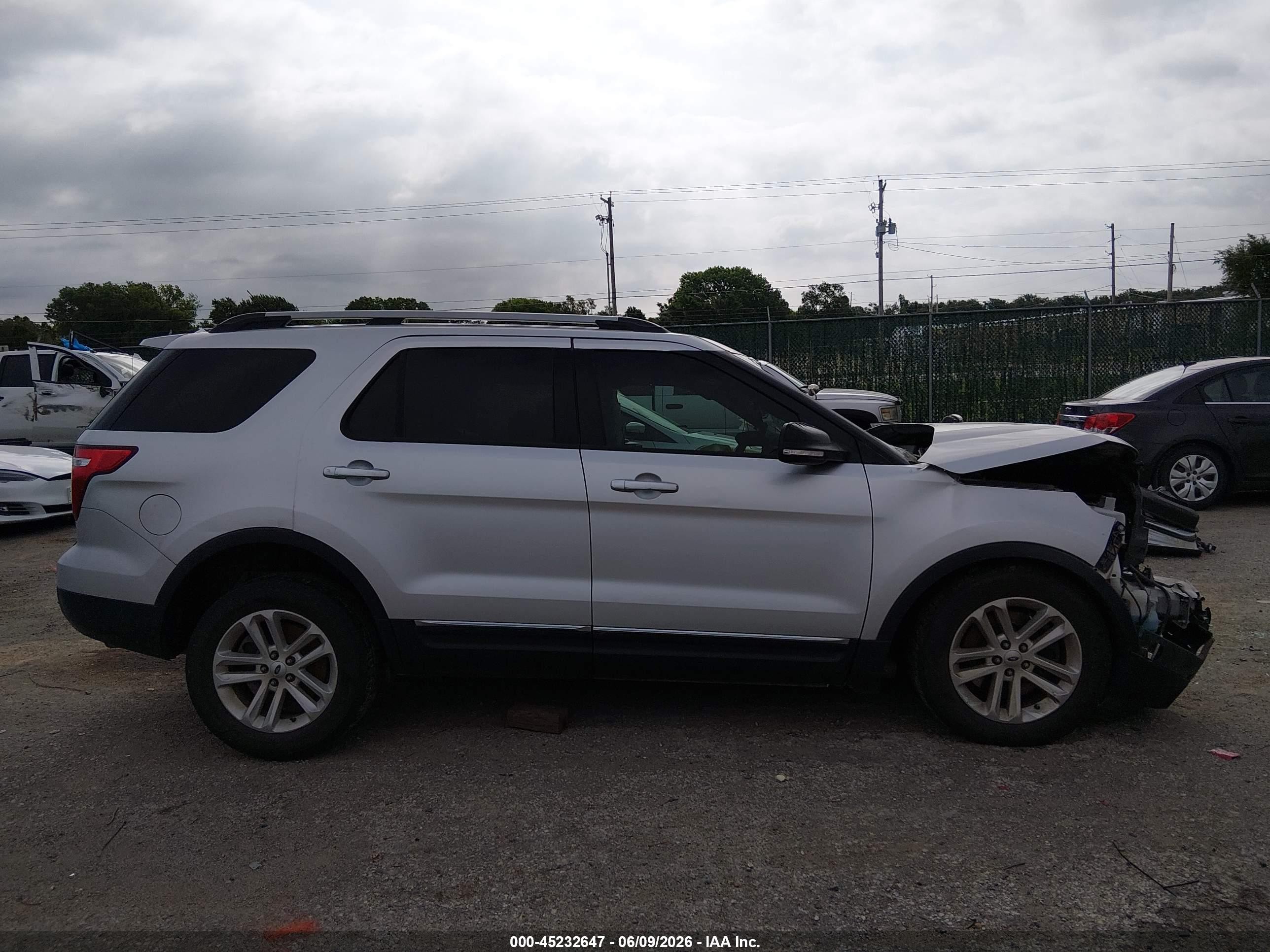 2015 Ford Explorer Xlt Silver vin: 1FM5K7D8XFGB73416