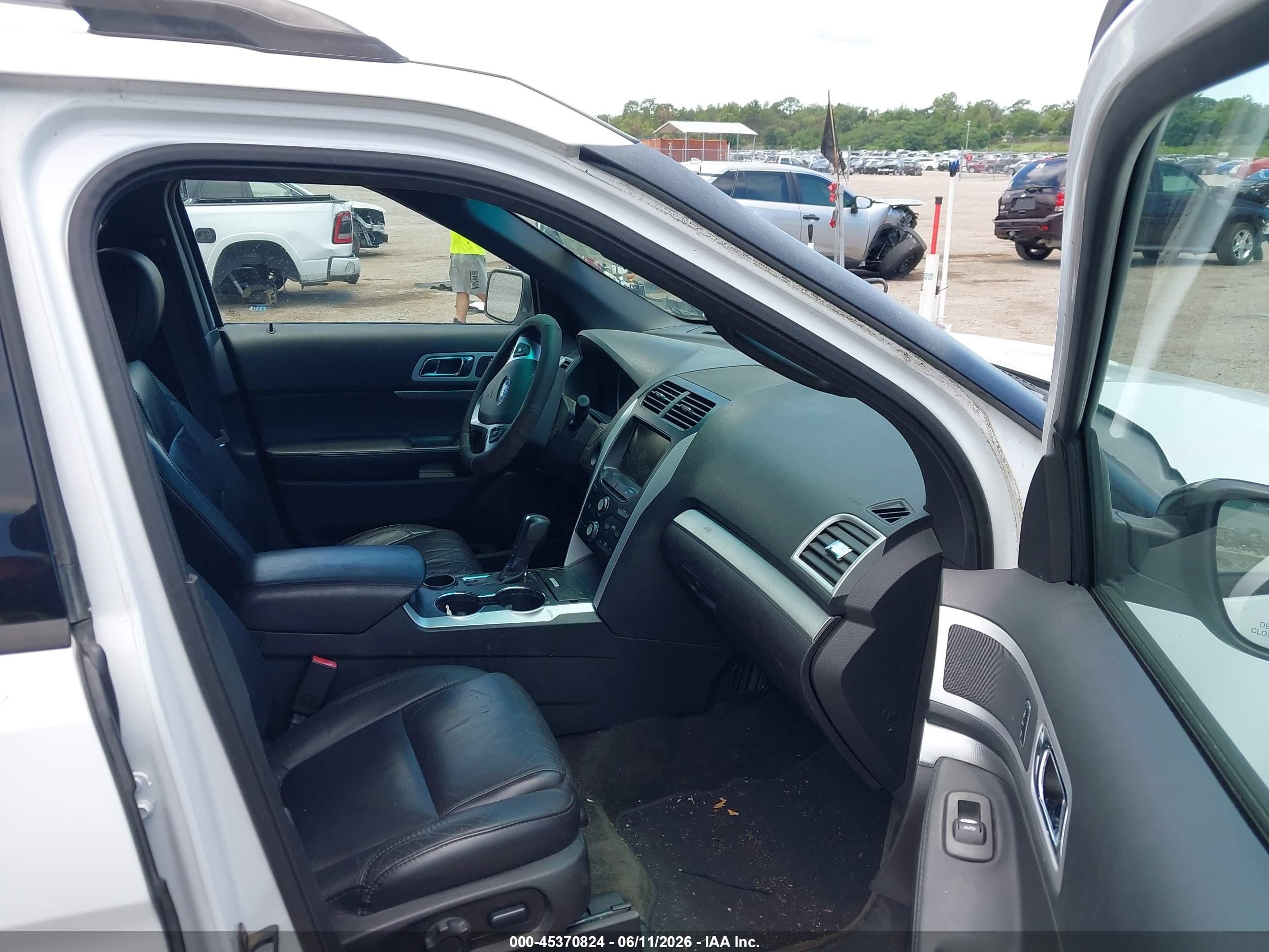 2015 Ford Explorer Xlt Белый vin: 1FM5K7D8XFGB94640