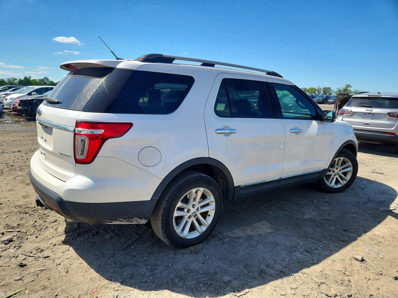 2015 Ford Explorer Xlt White vin: 1FM5K7D8XFGC24560