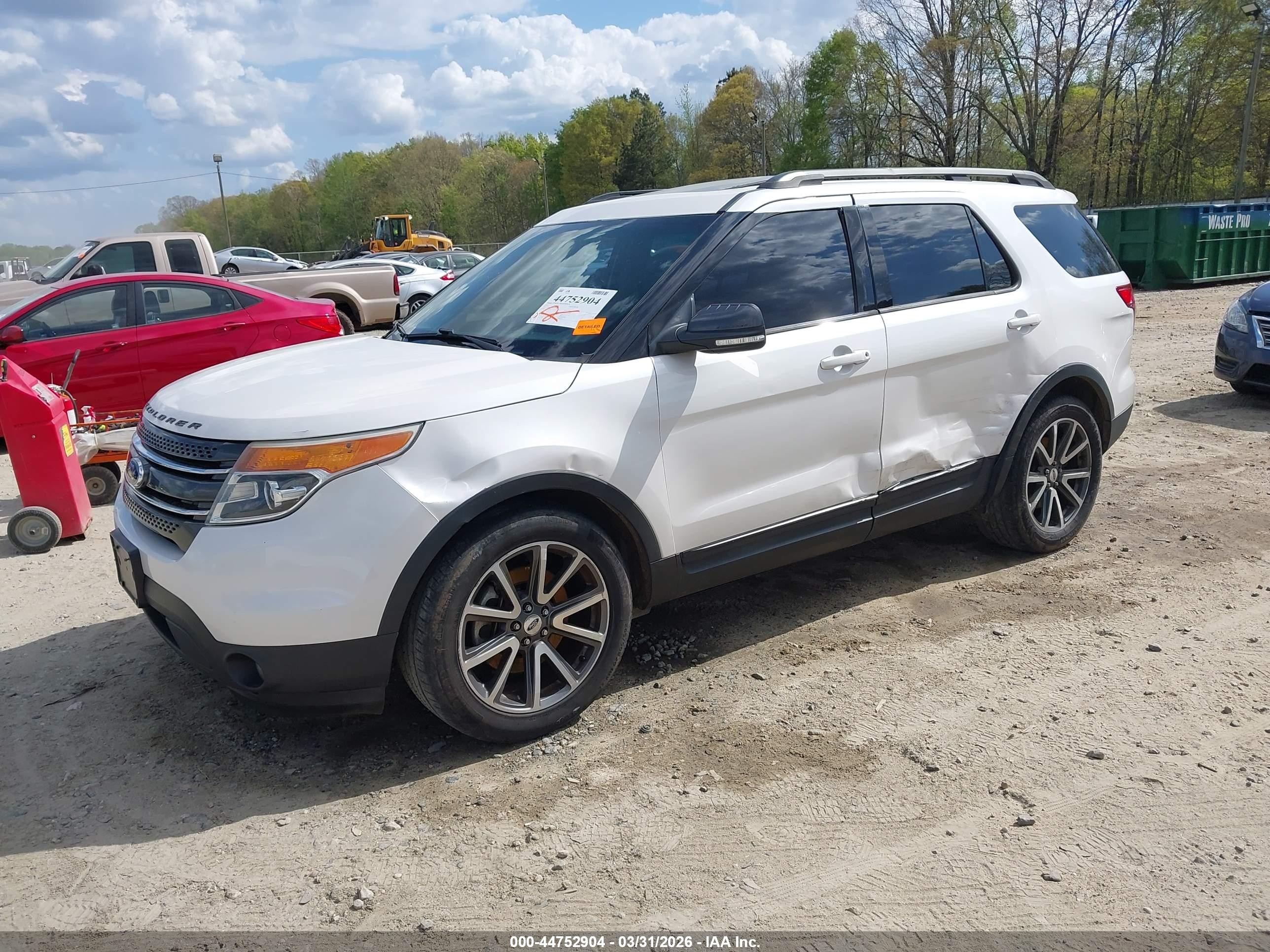 2015 Ford Explorer Xlt White vin: 1FM5K7D8XFGC45392