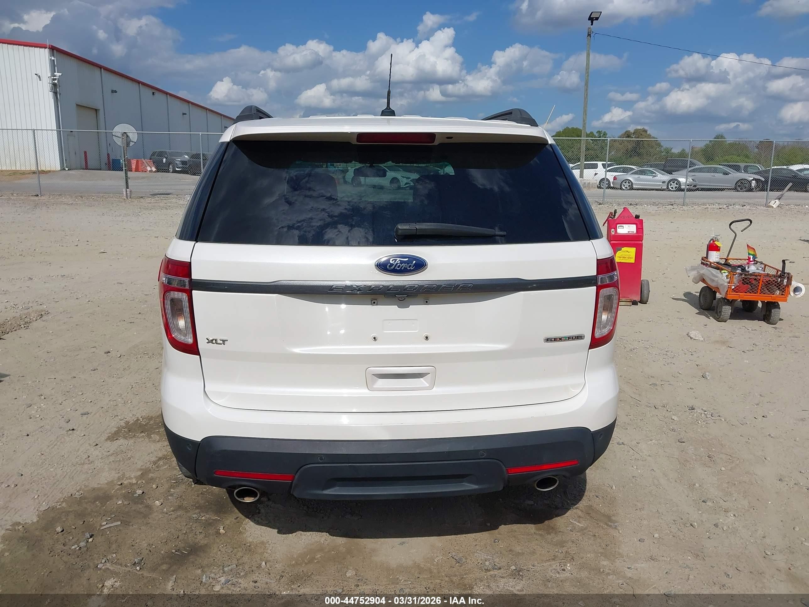 2015 Ford Explorer Xlt White vin: 1FM5K7D8XFGC45392