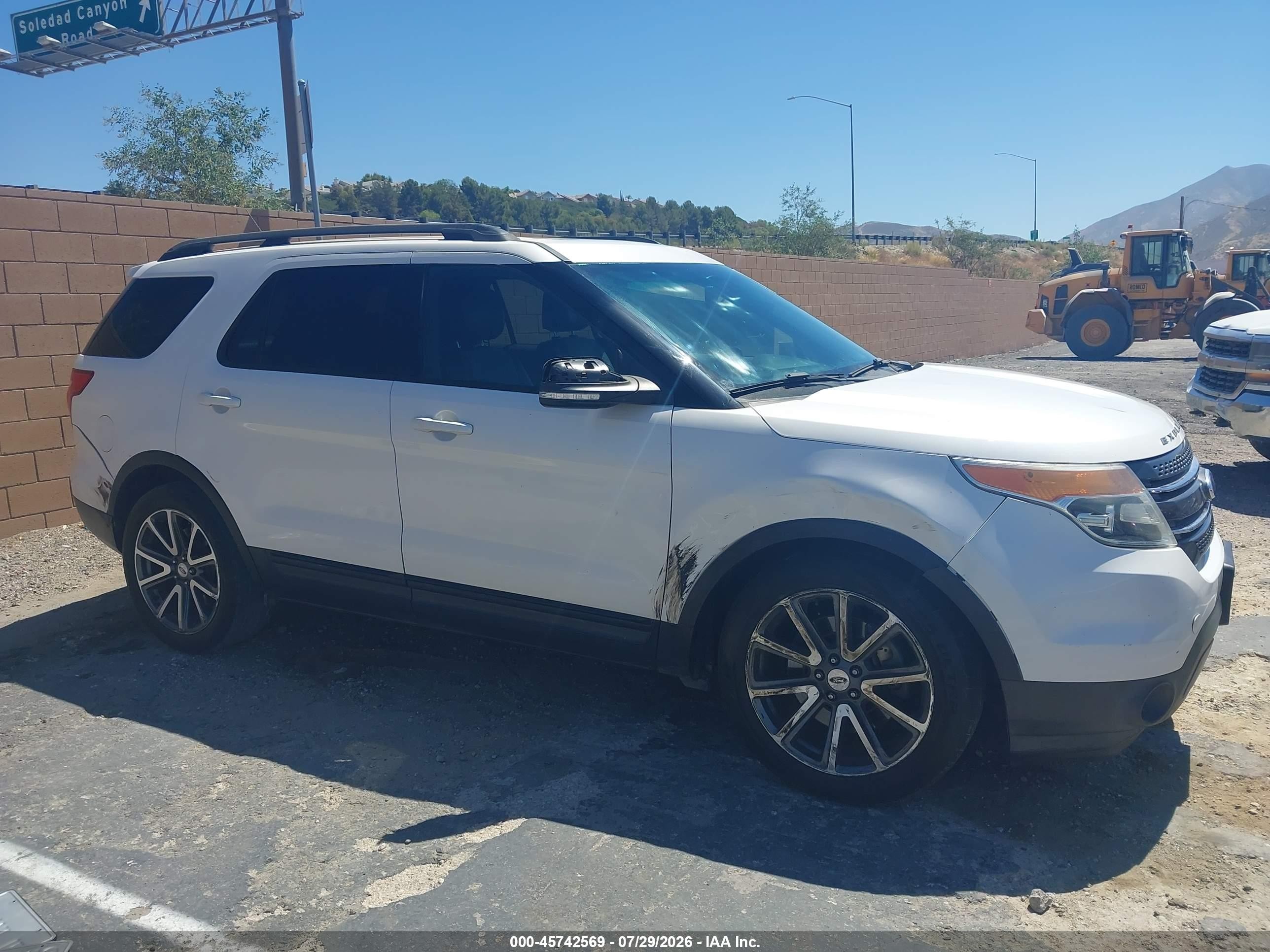 2015 Ford Explorer Xlt Белый vin: 1FM5K7D8XFGC64752