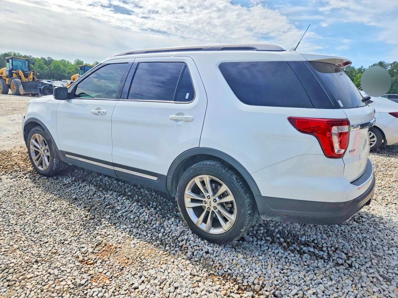 2018 Ford Explorer Xlt White vin: 1FM5K7D8XJGC72942