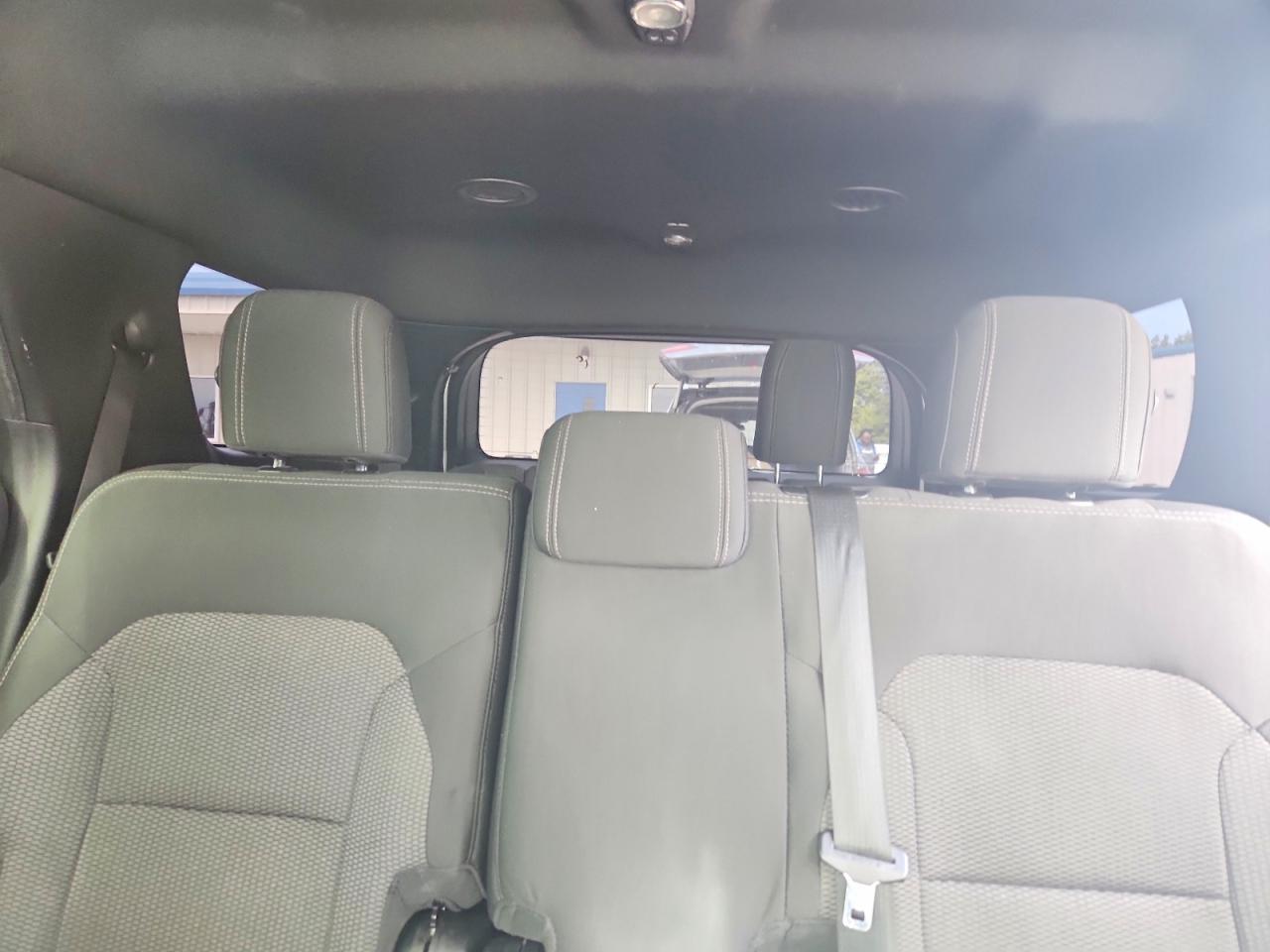 2018 Ford Explorer Xlt White vin: 1FM5K7D8XJGC72942