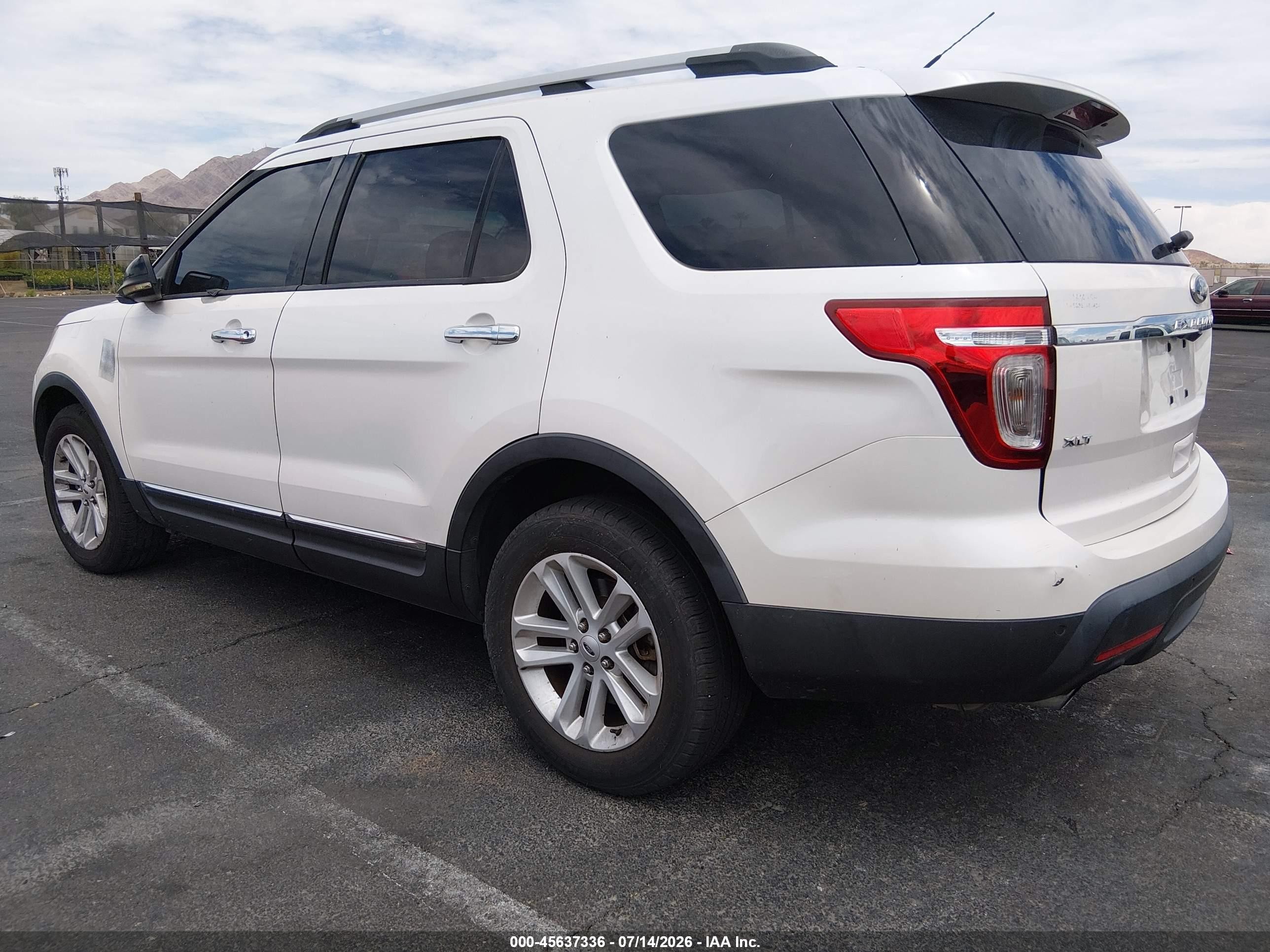 2013 Ford Explorer Xlt White vin: 1FM5K7D92DGA08109