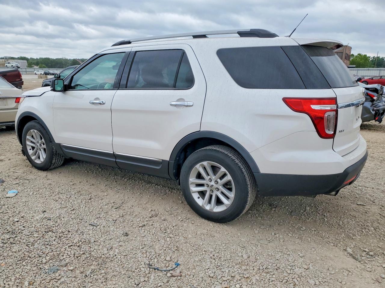 2013 Ford Explorer Xlt White vin: 1FM5K7D92DGB99479