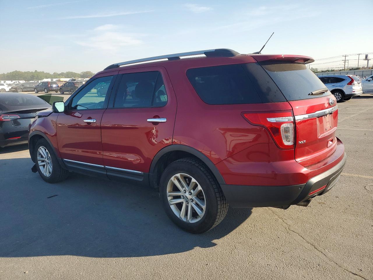 2015 Ford Explorer Xlt Red vin: 1FM5K7D94FGB17870