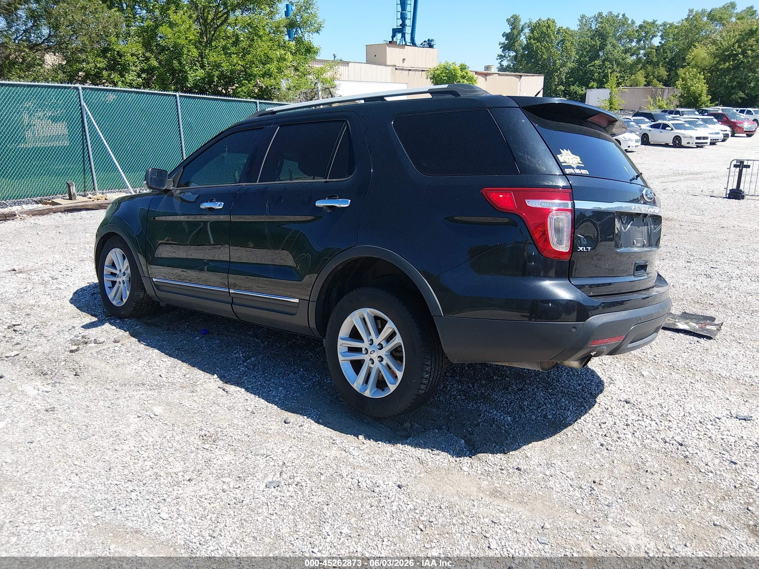 2015 Ford Explorer Xlt Черный vin: 1FM5K7D94FGB23555