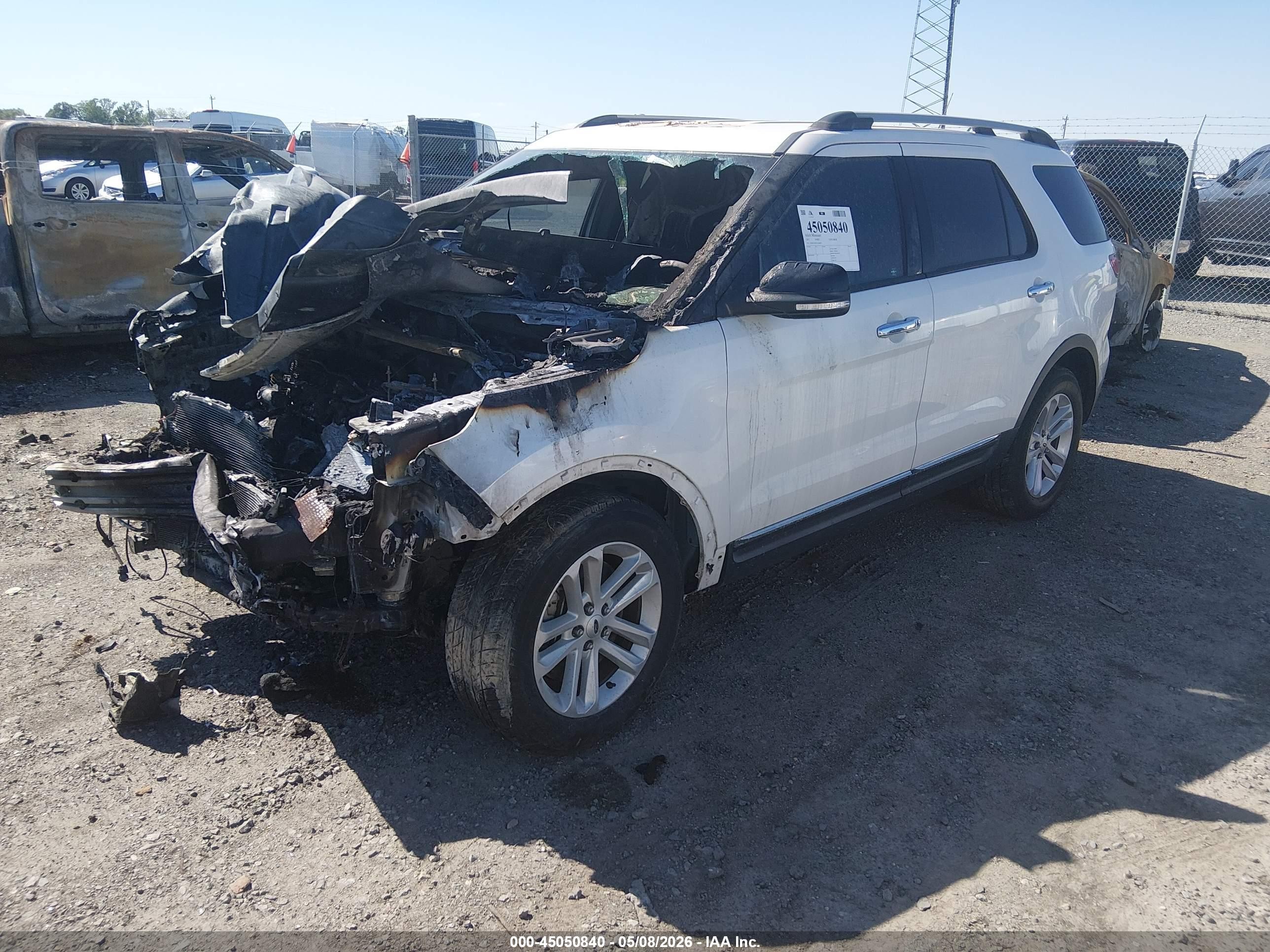 2015 Ford Explorer Xlt White vin: 1FM5K7D95FGA06857