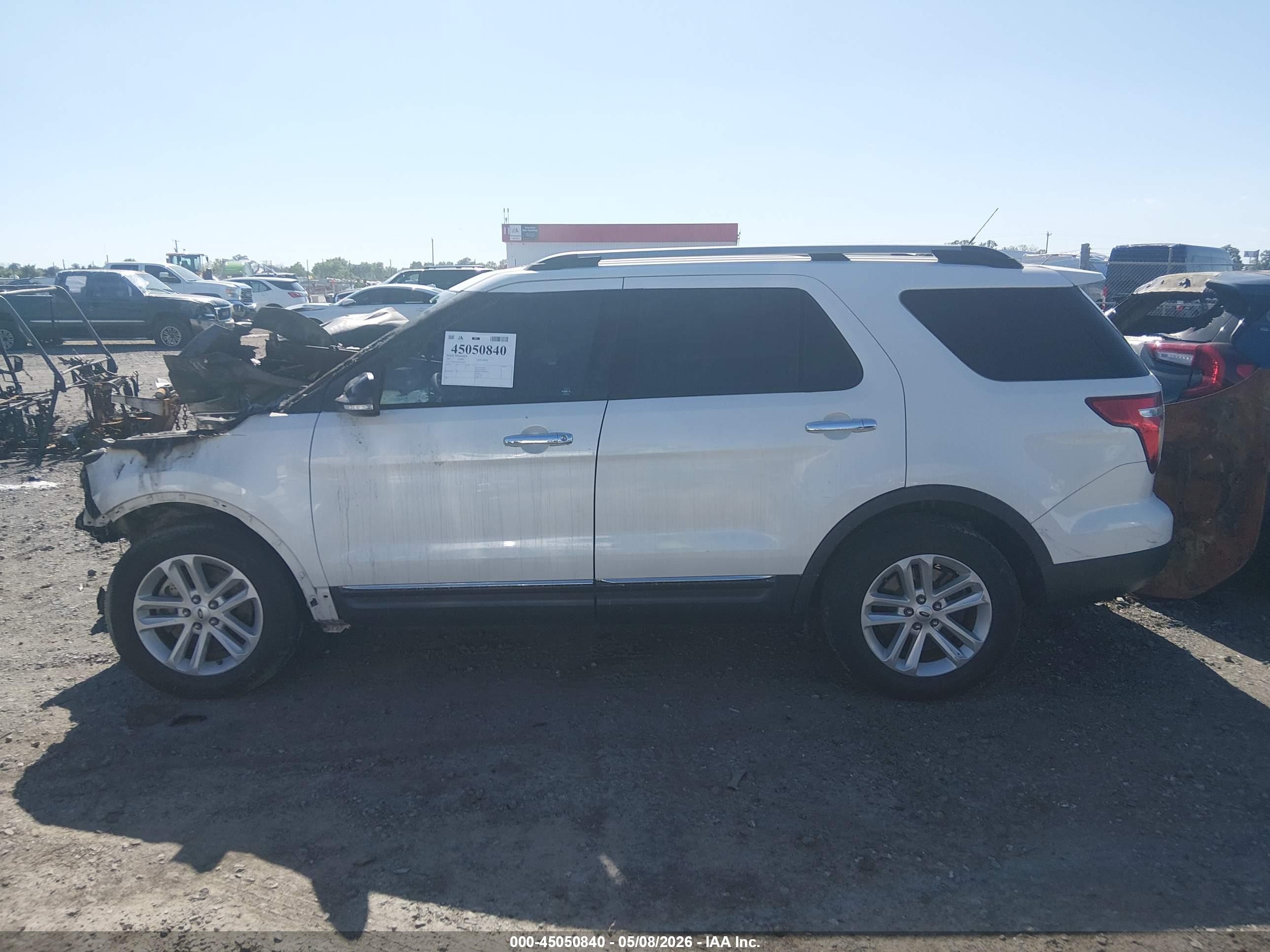 2015 Ford Explorer Xlt White vin: 1FM5K7D95FGA06857