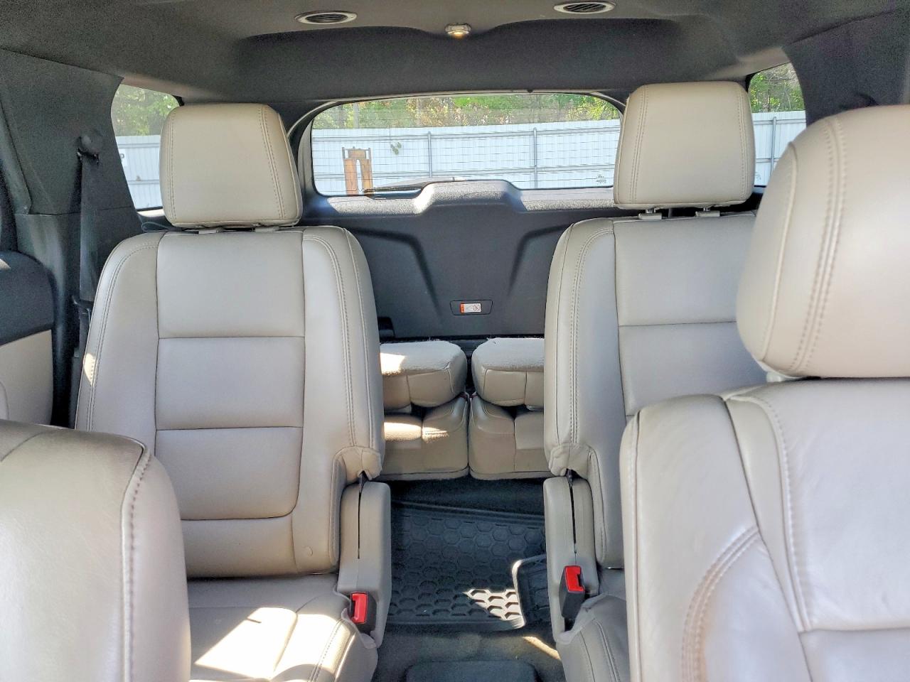 2013 Ford Explorer Xlt White vin: 1FM5K7D97DGC13585