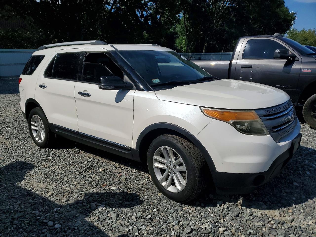 2013 Ford Explorer Xlt White vin: 1FM5K7D97DGC13585