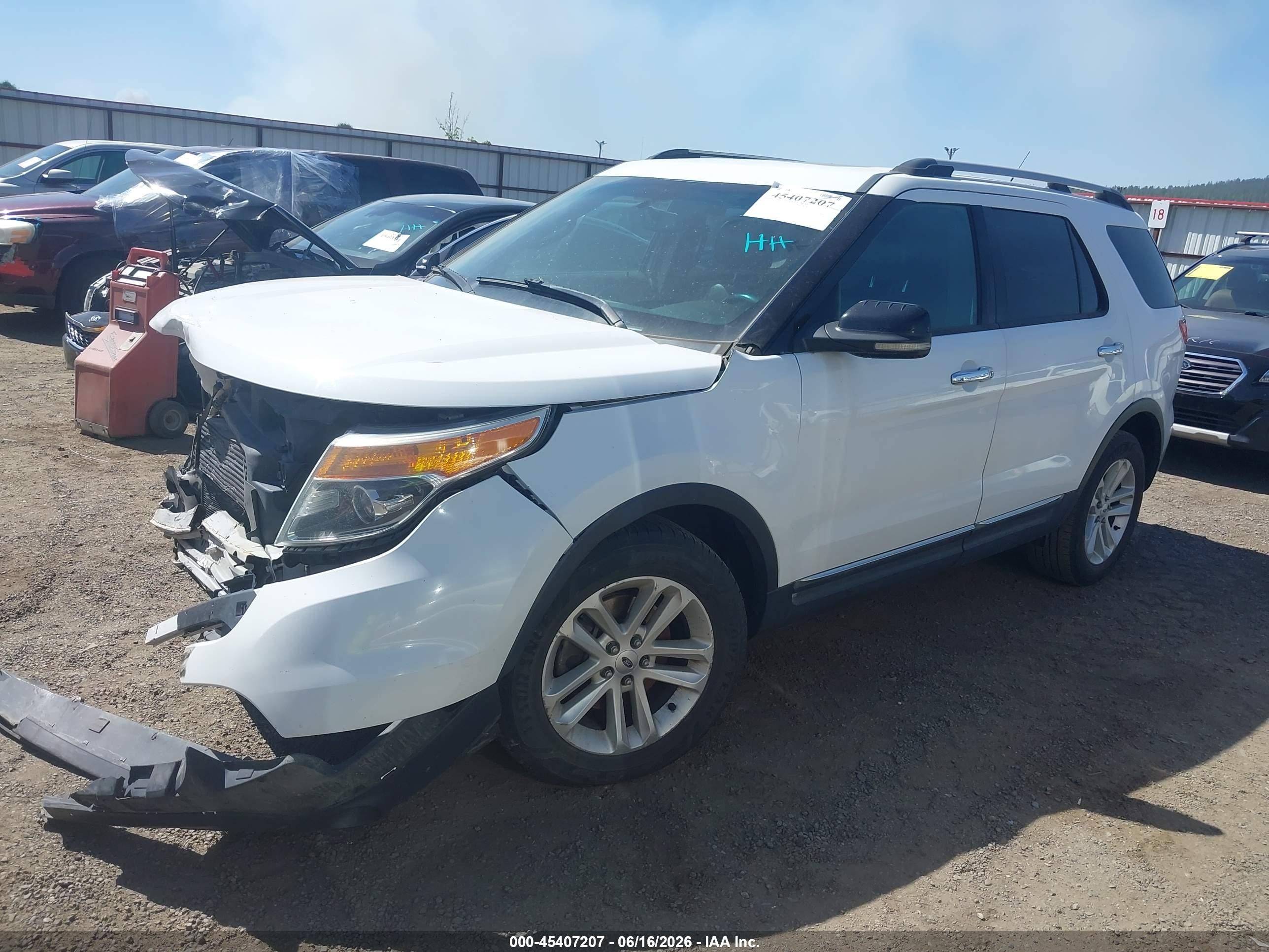 2013 Ford Explorer Xlt White vin: 1FM5K7D99DGA76665