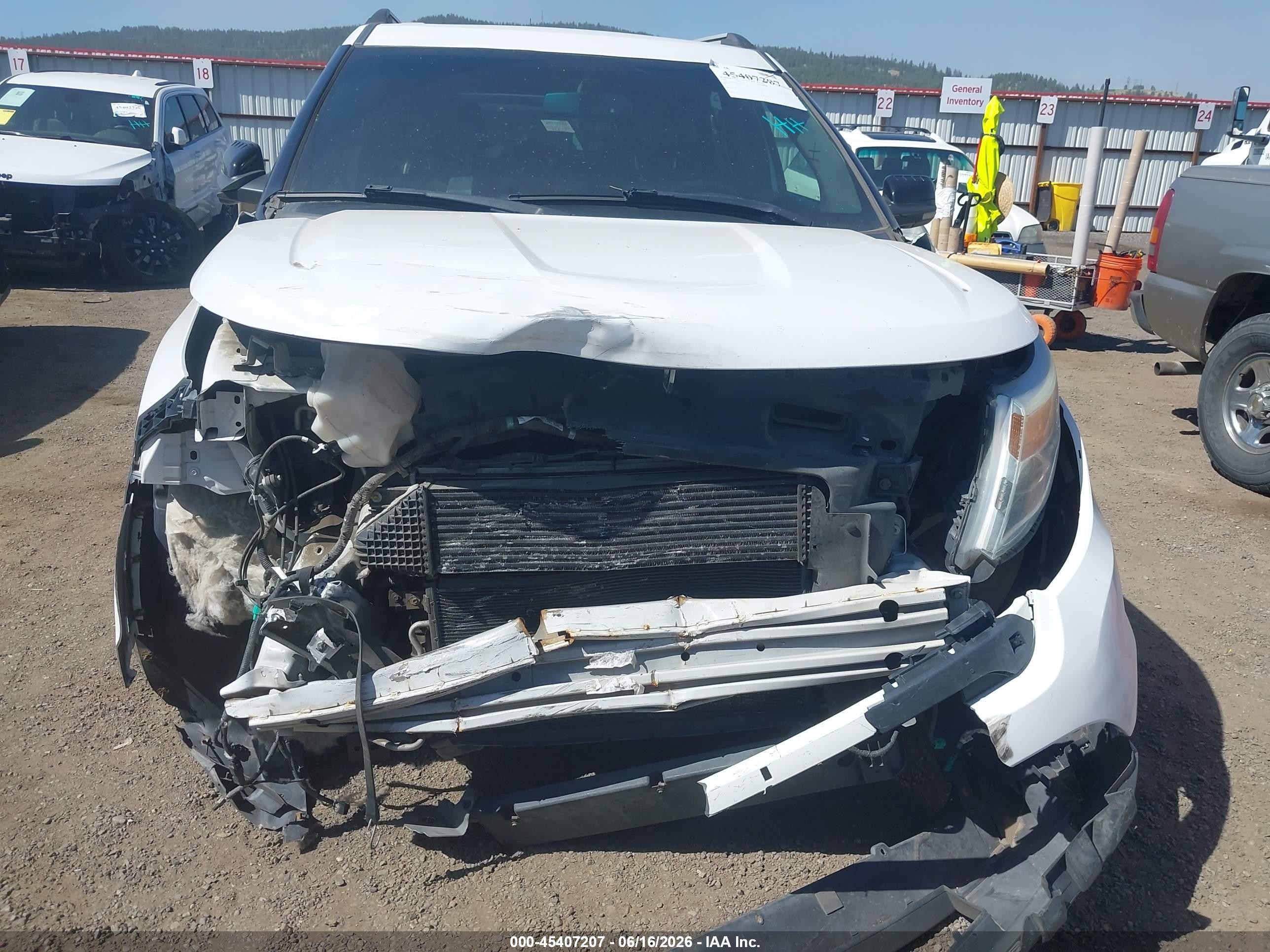 2013 Ford Explorer Xlt White vin: 1FM5K7D99DGA76665