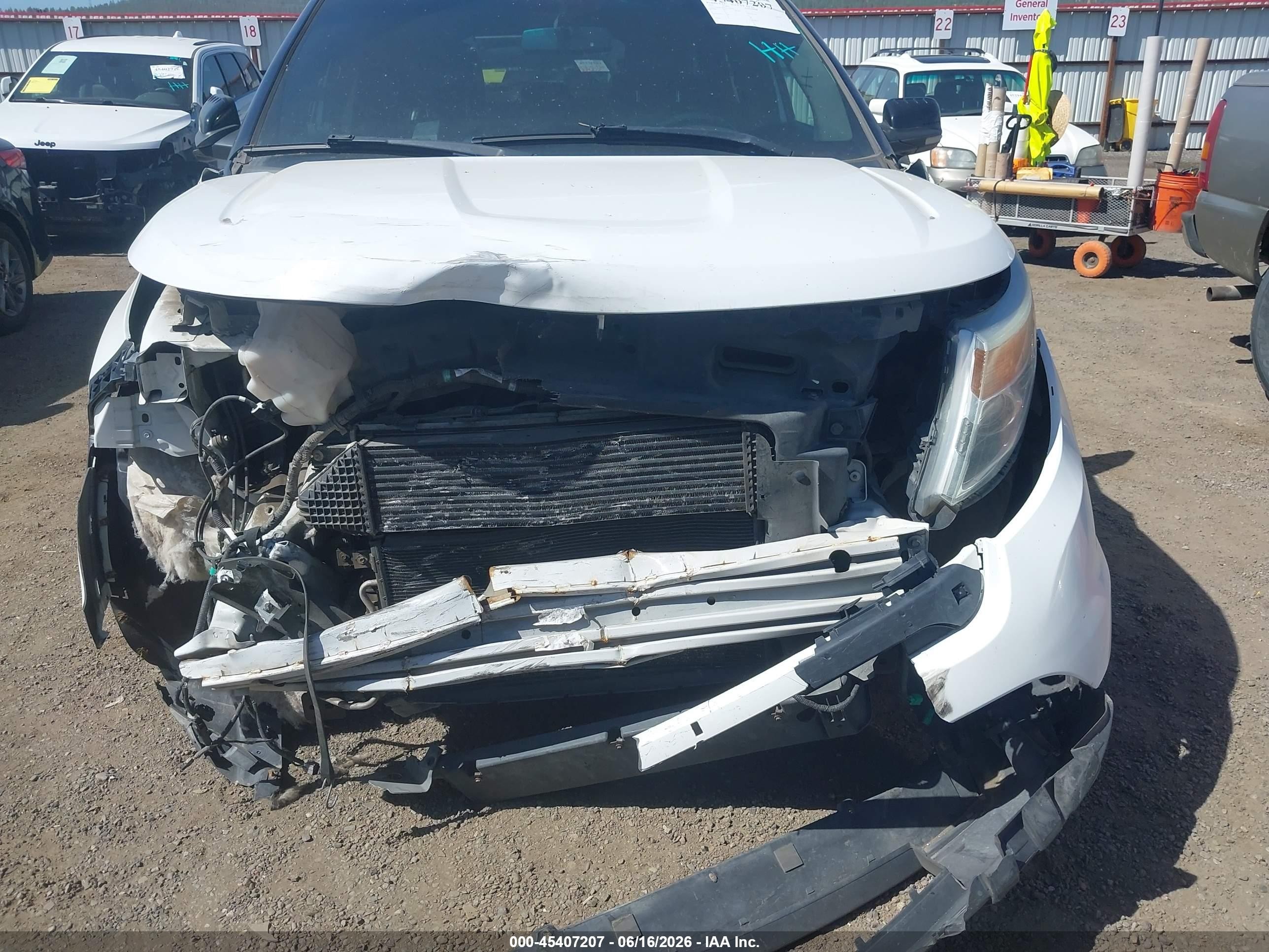 2013 Ford Explorer Xlt White vin: 1FM5K7D99DGA76665