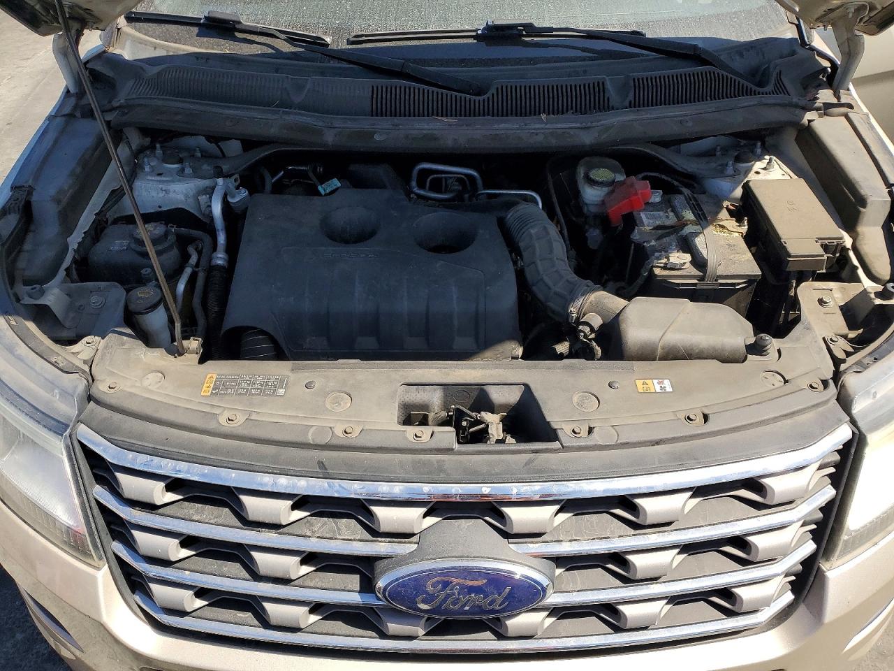 2017 Ford Explorer Xlt Gold vin: 1FM5K7DH0HGC89694