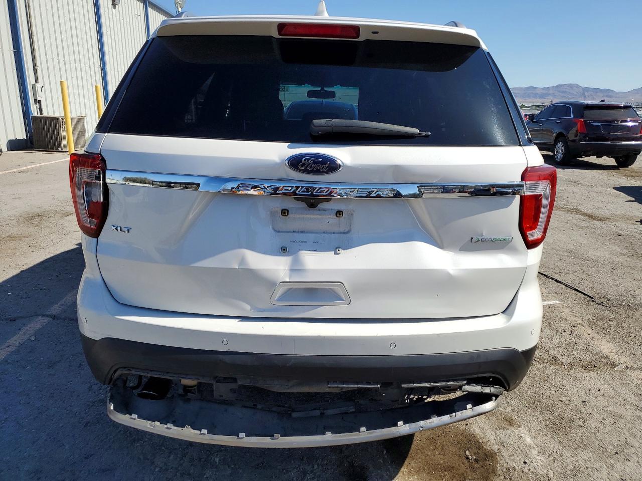 2016 Ford Explorer Xlt White vin: 1FM5K7DH2GGA85705