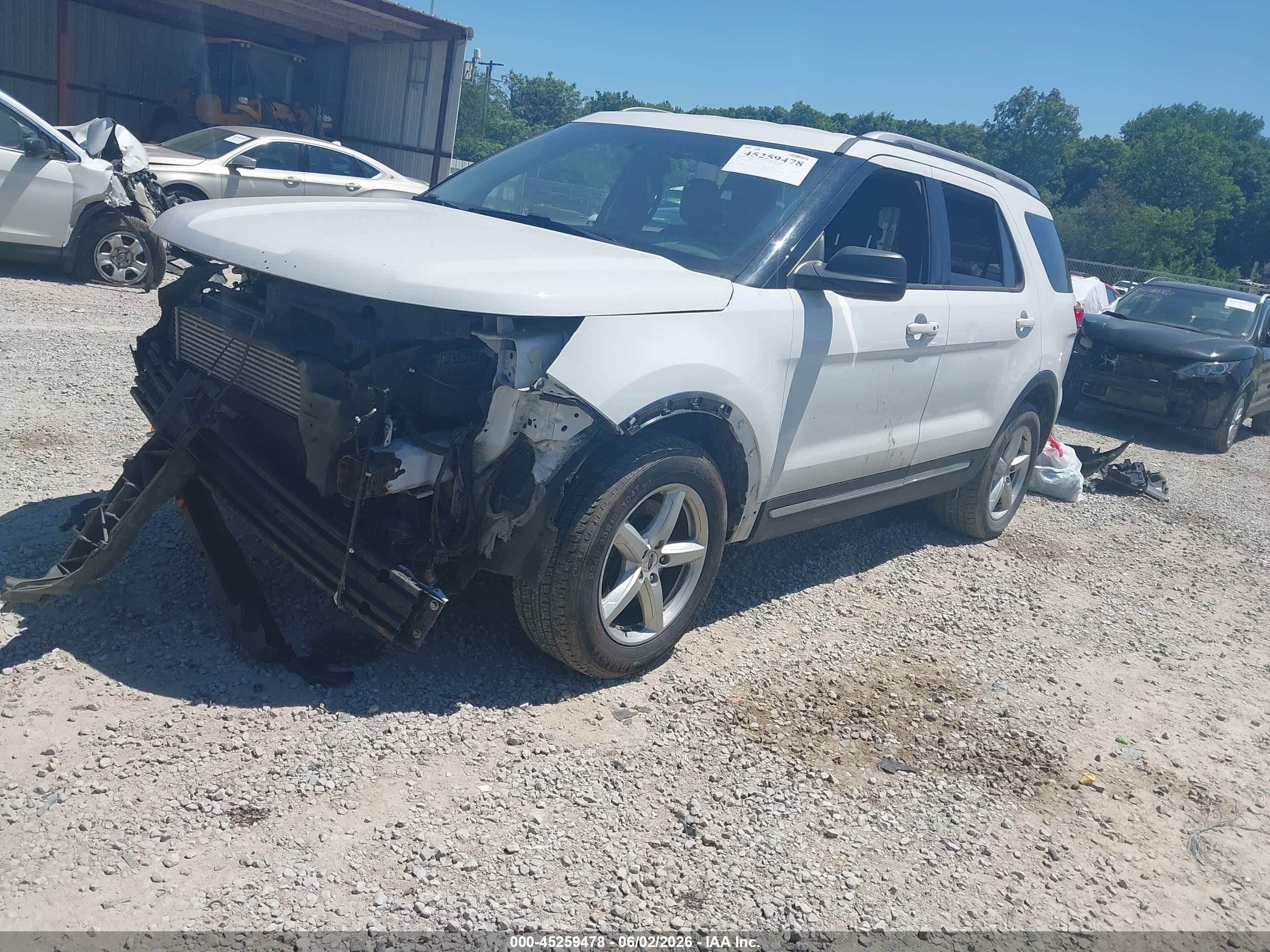 2018 Ford Explorer Xlt White vin: 1FM5K7DH6JGA13638