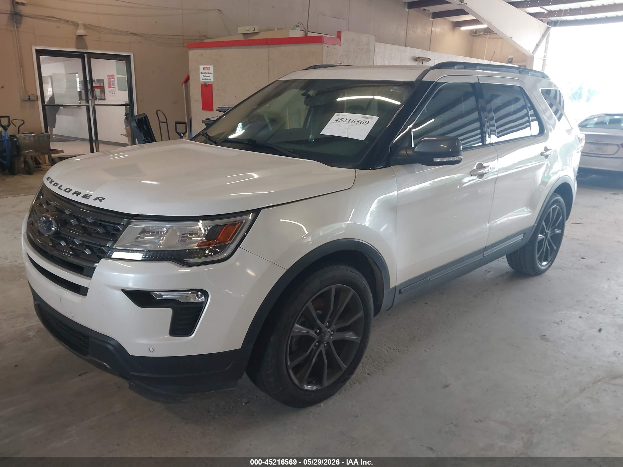 2018 Ford Explorer Xlt Белый vin: 1FM5K7DH7JGC63633