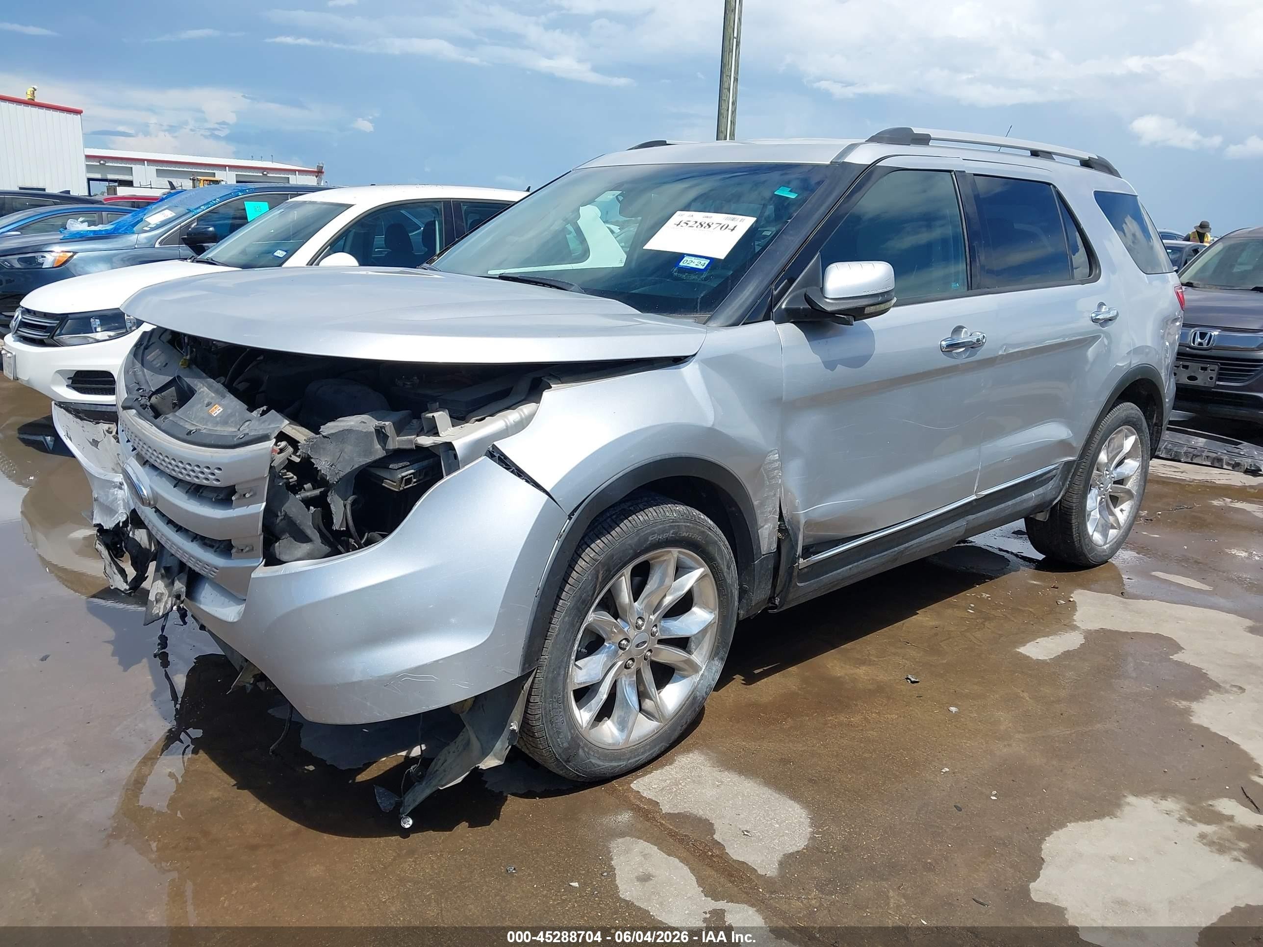 2013 Ford Explorer Limited Серебряный vin: 1FM5K7F80DGA41100