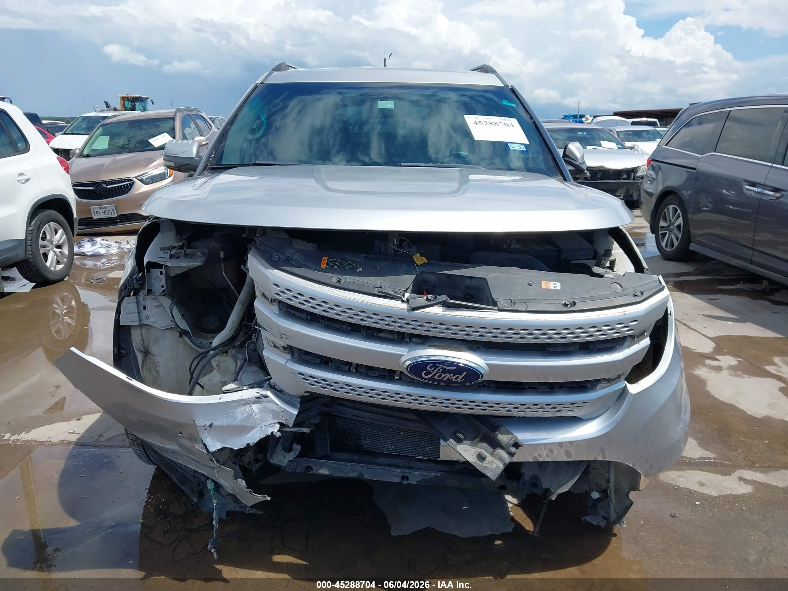2013 Ford Explorer Limited Серебряный vin: 1FM5K7F80DGA41100