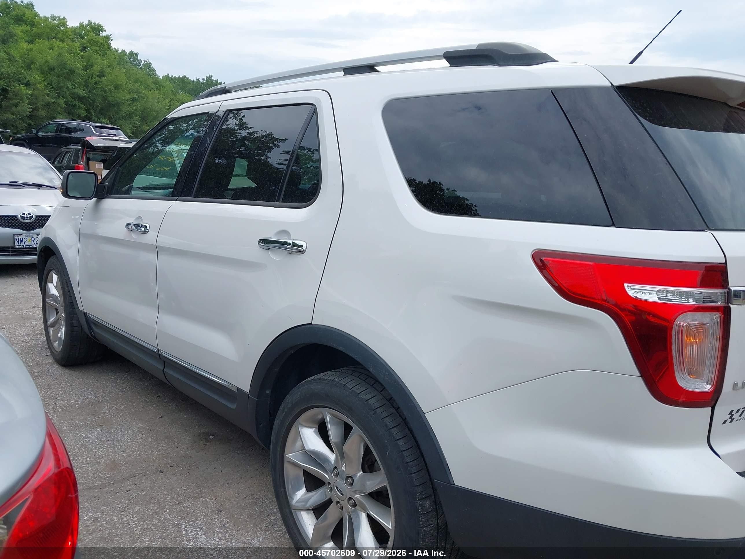 2013 Ford Explorer Limited White vin: 1FM5K7F80DGA82987
