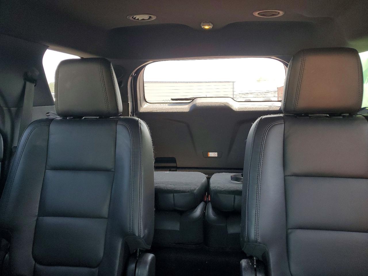 2015 Ford Explorer Limited Серебряный vin: 1FM5K7F80FGA82636