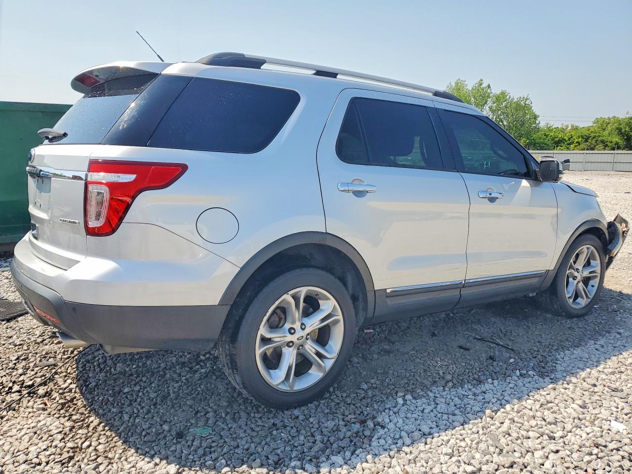 2015 Ford Explorer Limited Серебряный vin: 1FM5K7F80FGA82636