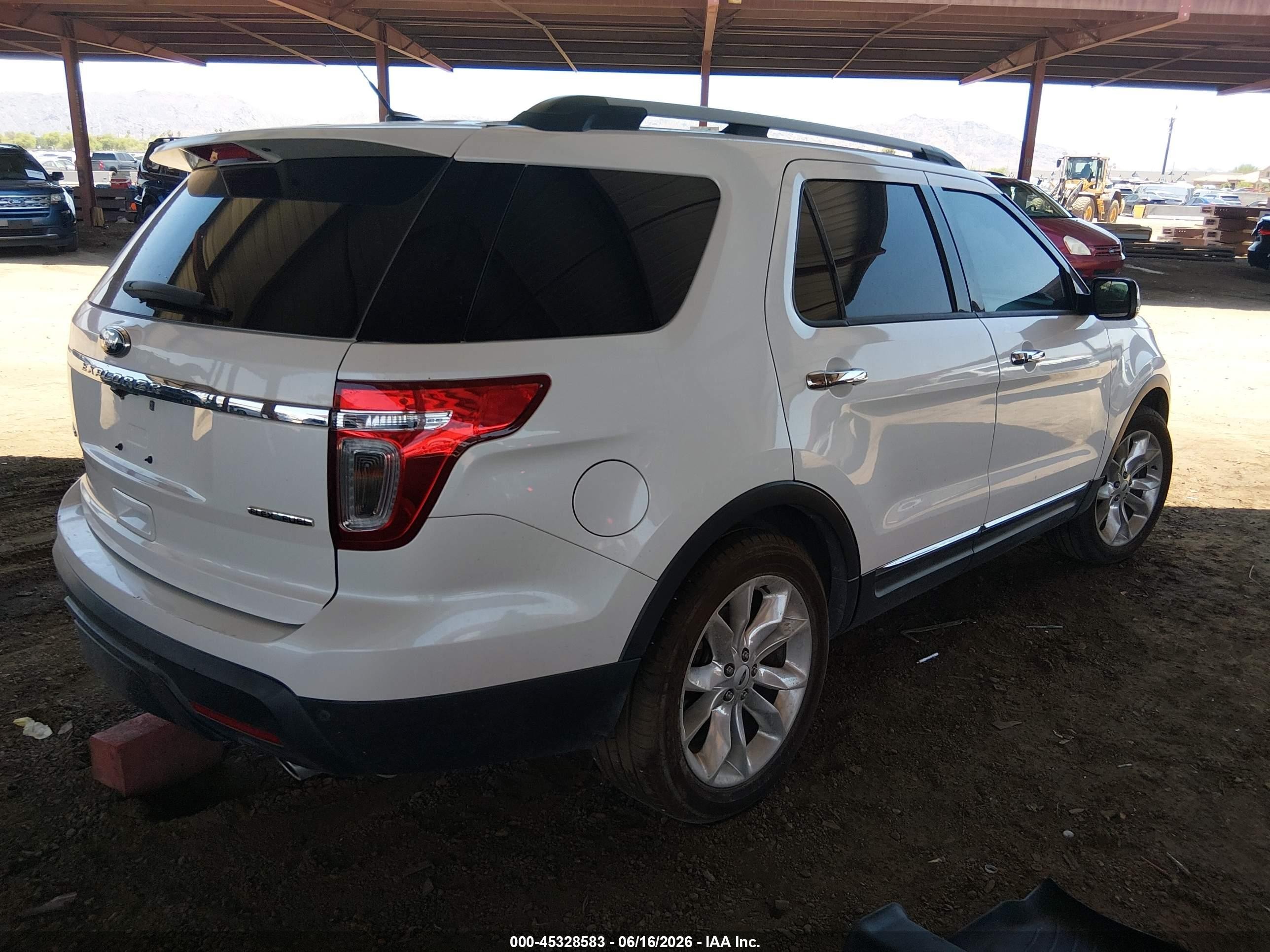 2015 Ford Explorer Limited White vin: 1FM5K7F80FGC38156