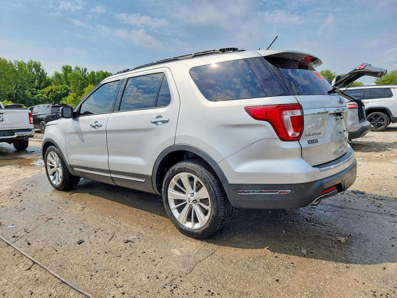 2019 Ford Explorer Limited Silver vin: 1FM5K7F80KGB13698