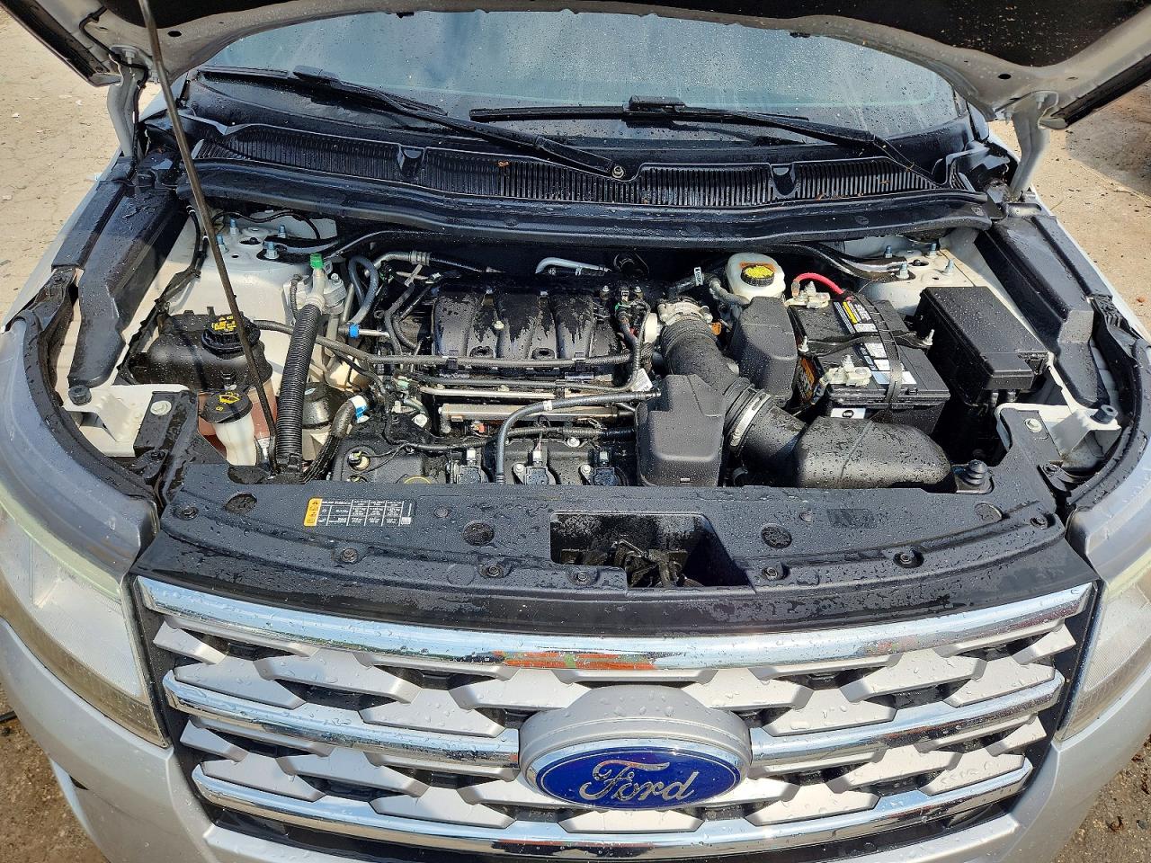 2019 Ford Explorer Limited Silver vin: 1FM5K7F80KGB13698