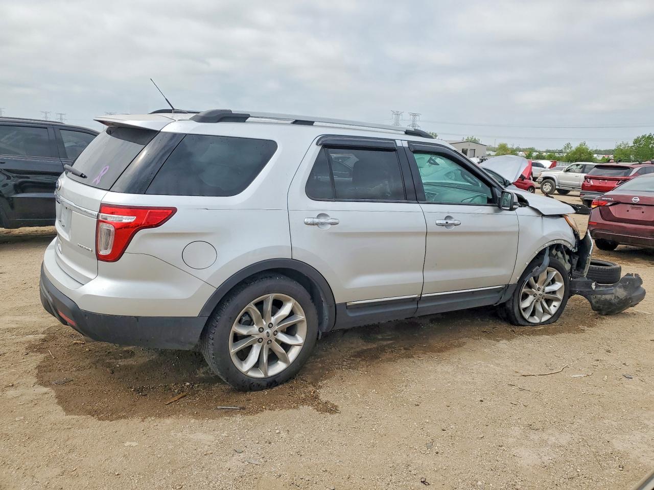 2015 Ford Explorer Limited Silver vin: 1FM5K7F81FGC38425