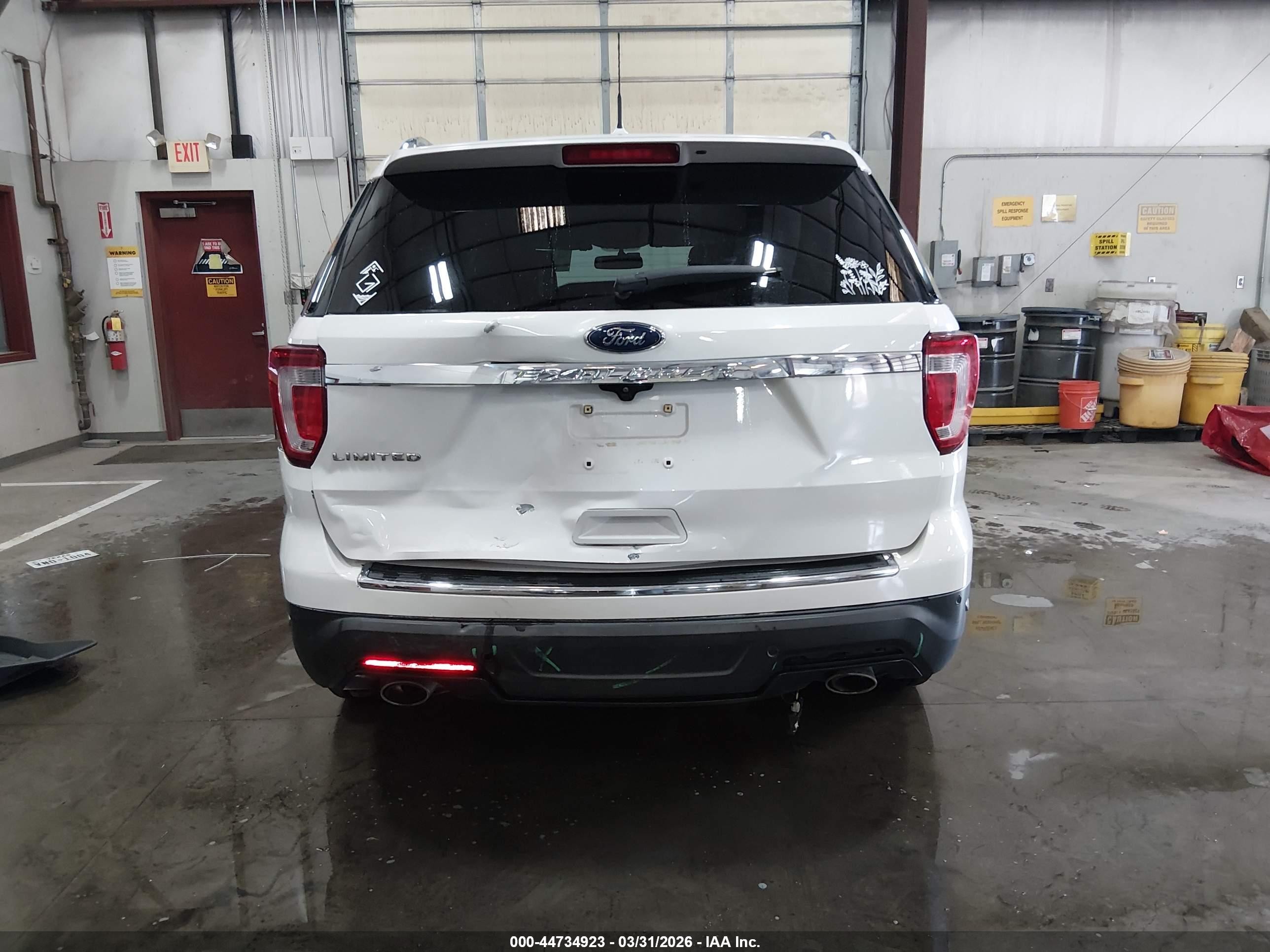 2018 Ford Explorer Limited White vin: 1FM5K7F82JGA46911