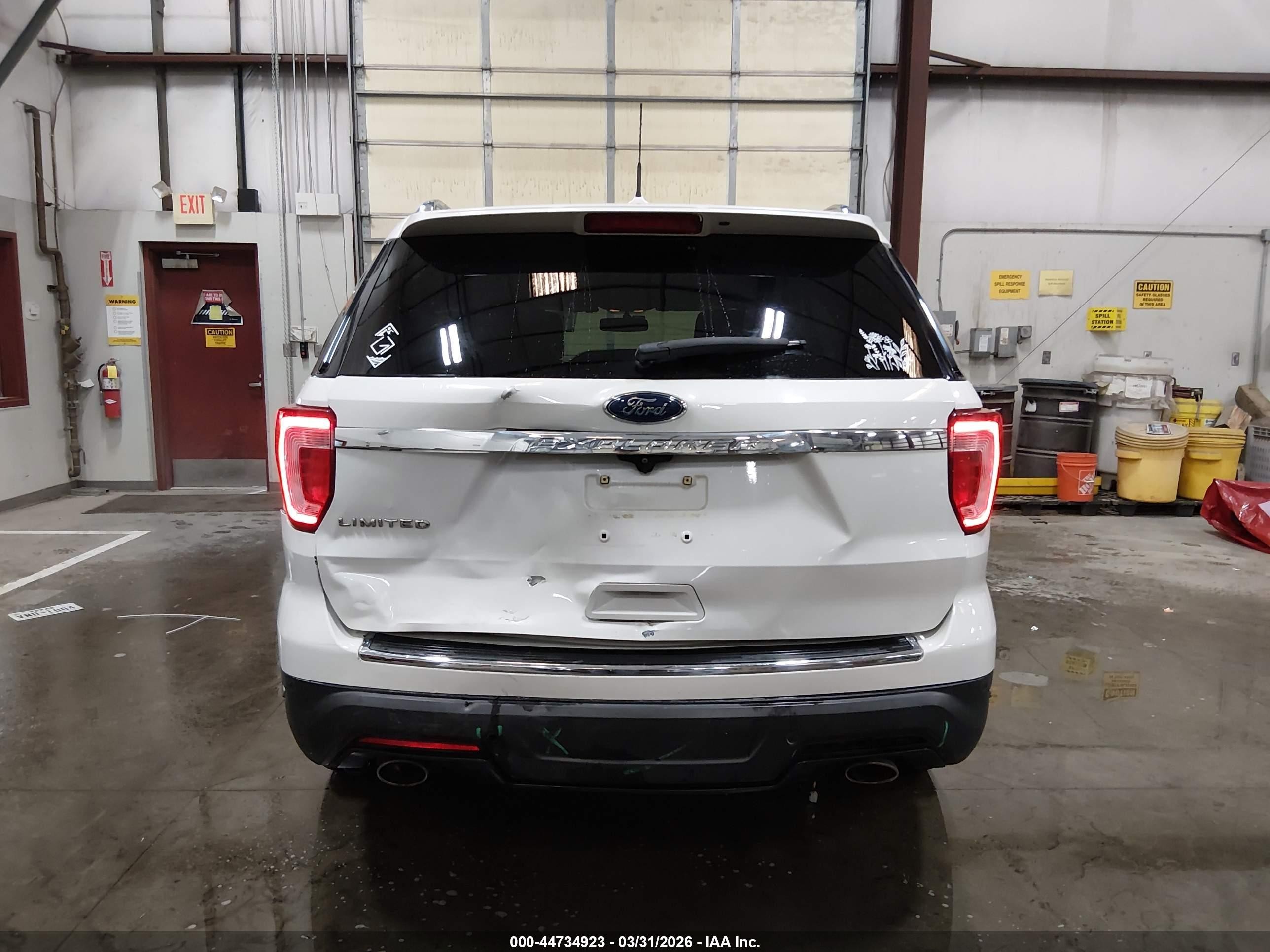 2018 Ford Explorer Limited White vin: 1FM5K7F82JGA46911