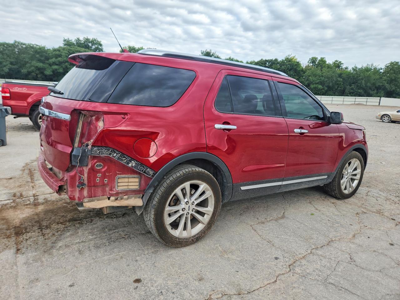 2018 Ford Explorer Limited Red vin: 1FM5K7F82JGC13901