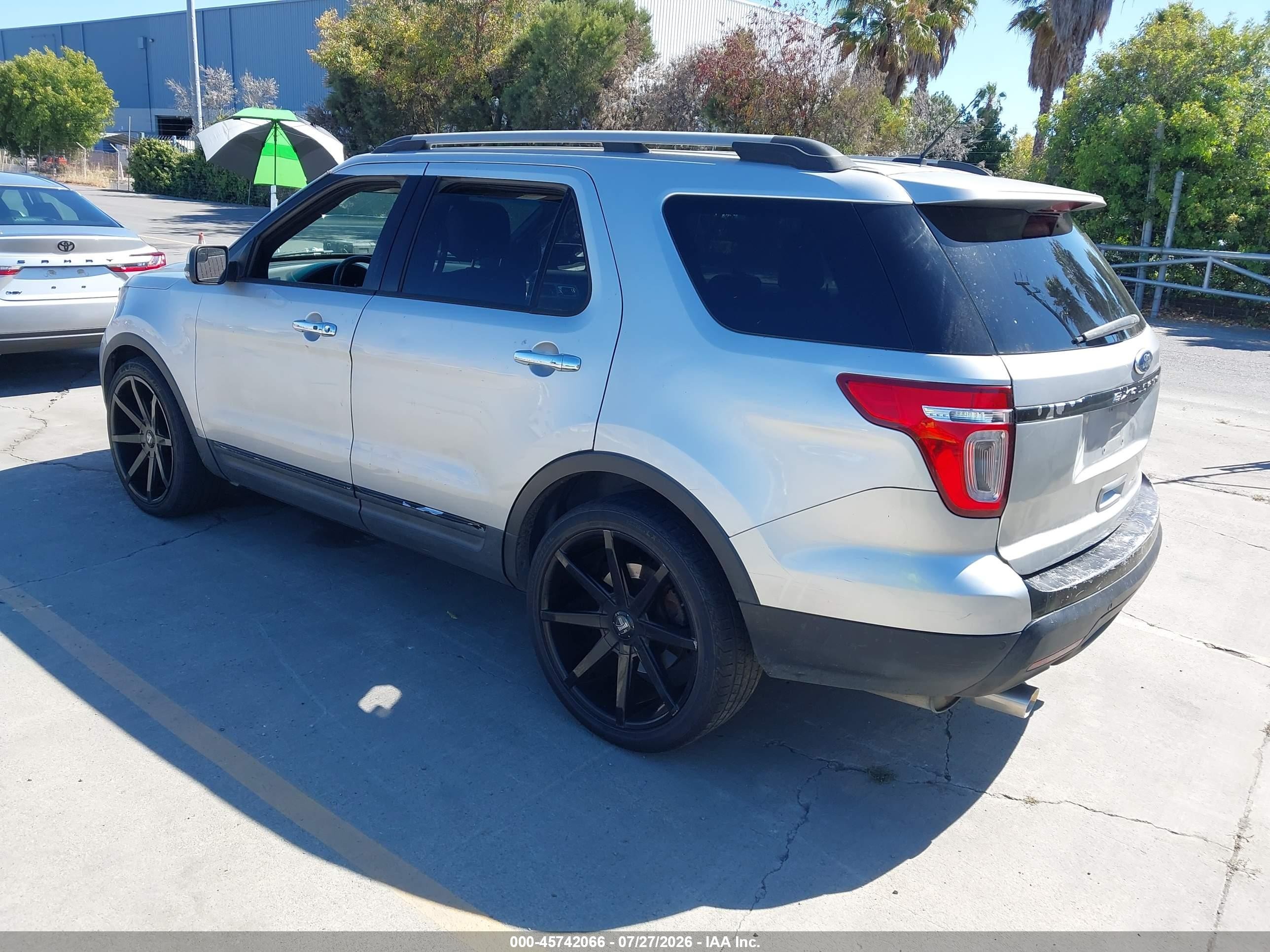 2015 Ford Explorer Limited Gray vin: 1FM5K7F84FGB97725
