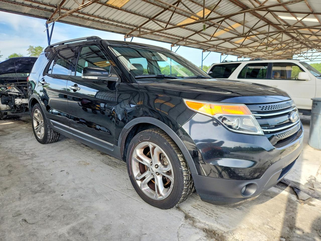 2015 Ford Explorer Limited Черный vin: 1FM5K7F84FGC33400