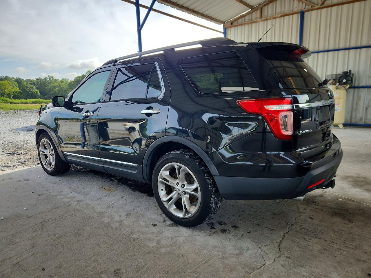 2015 Ford Explorer Limited Черный vin: 1FM5K7F84FGC33400