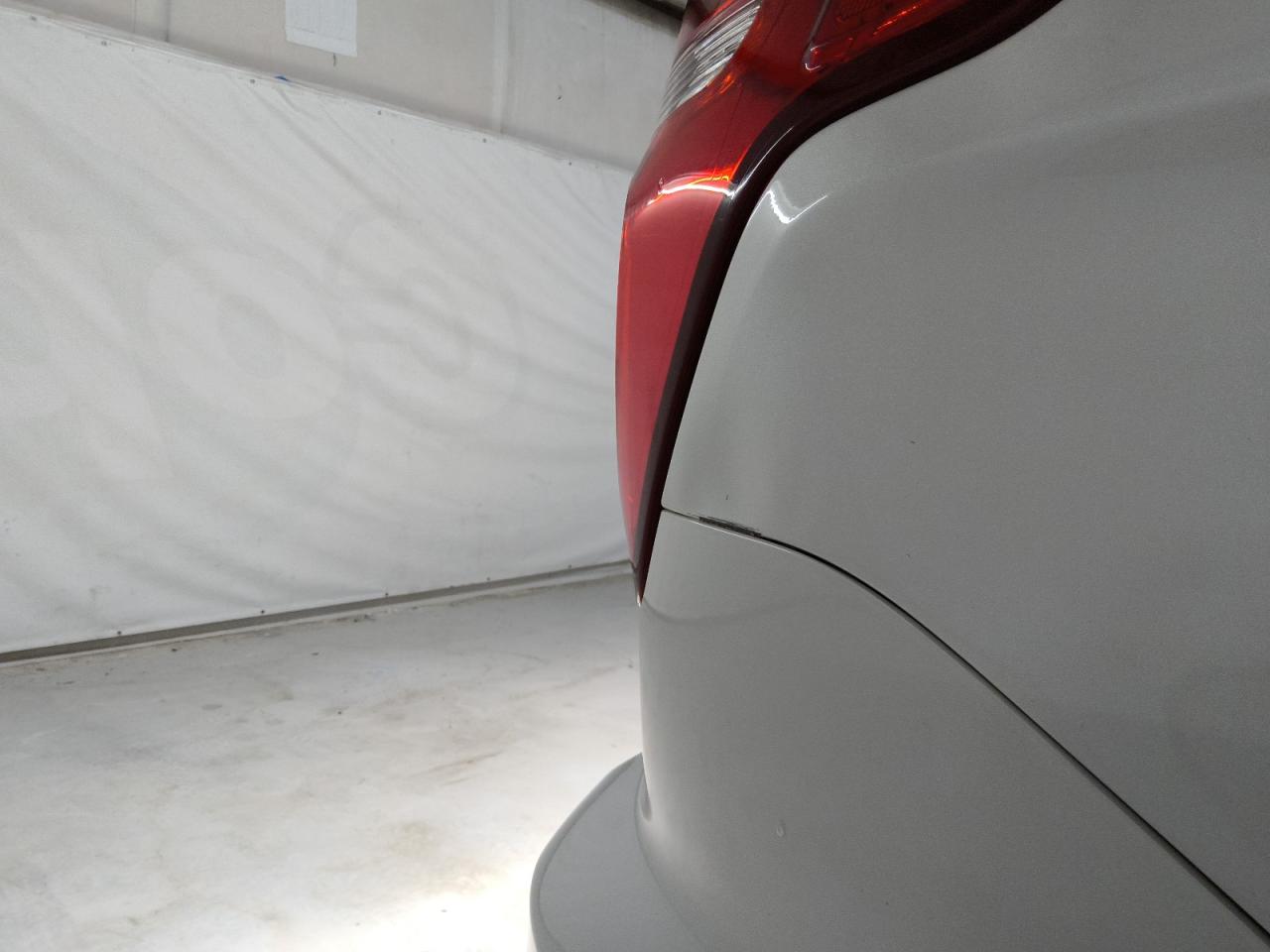 2014 Ford Explorer Limited White vin: 1FM5K7F85EGB48886 Damage: Right Qtr Panel, Chipped, 4