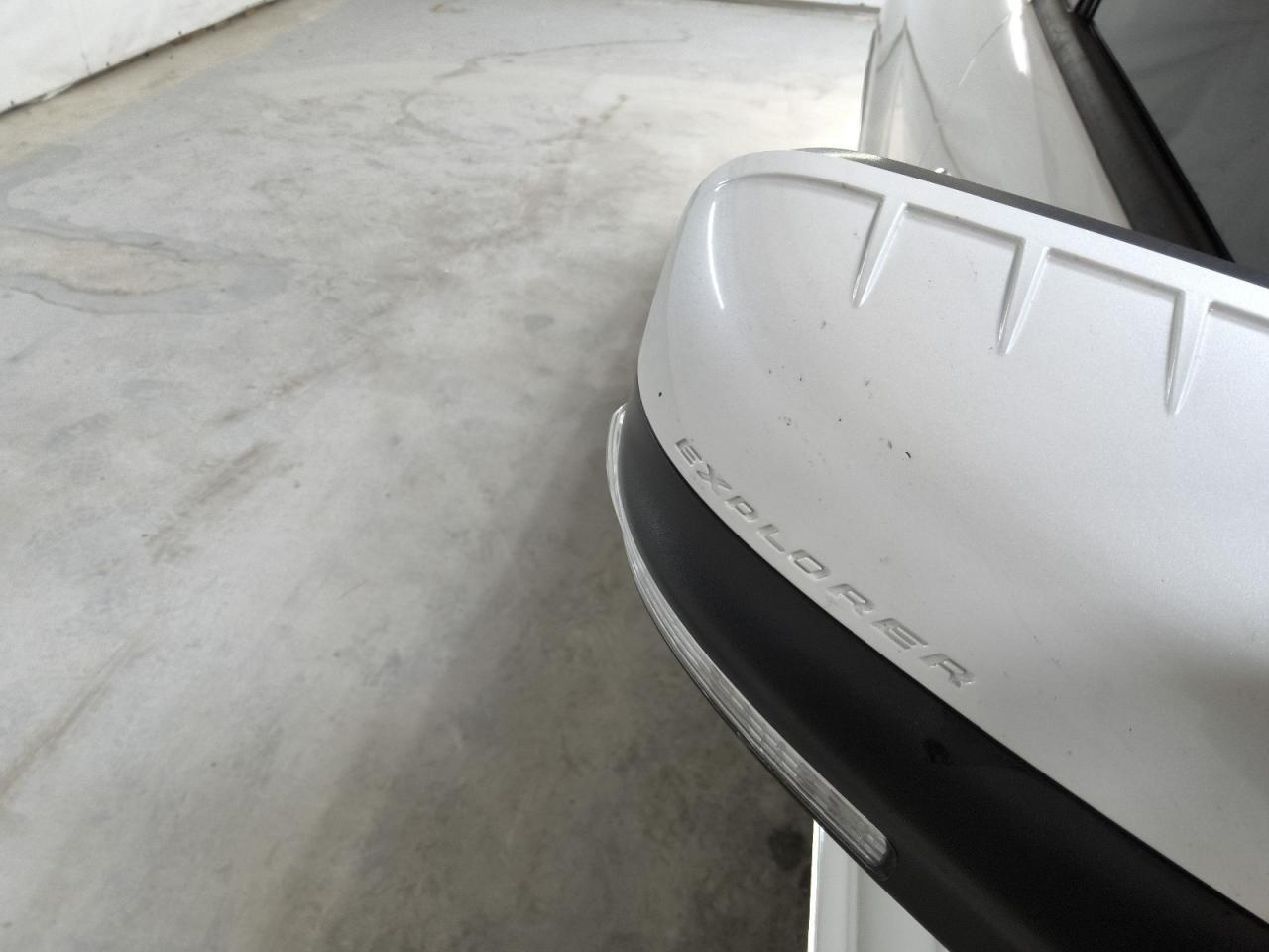 2014 Ford Explorer Limited White vin: 1FM5K7F85EGB48886 Damage: Right Mirror, Chipped, 3