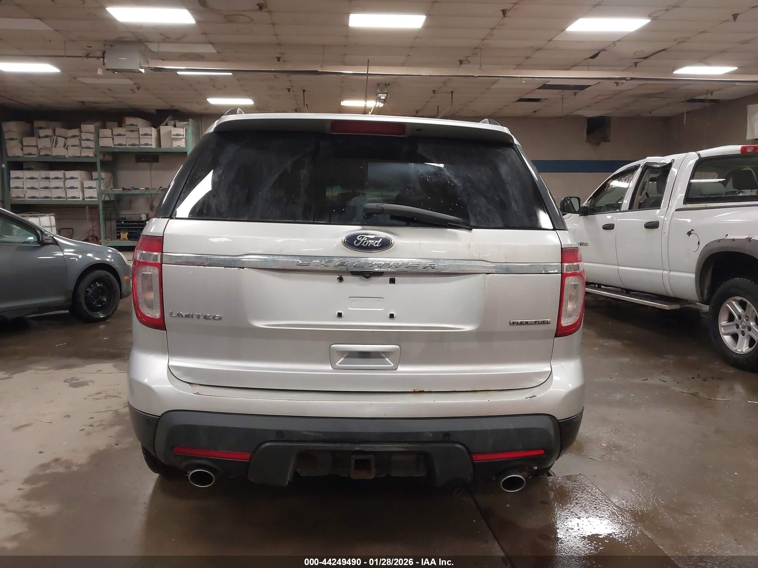 2014 Ford Explorer Limited Silver vin: 1FM5K7F85EGC59860