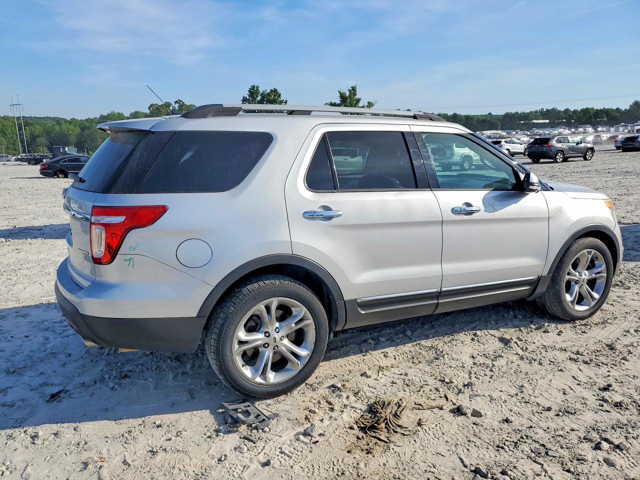 2014 Ford Explorer Limited Silver vin: 1FM5K7F86EGC49290