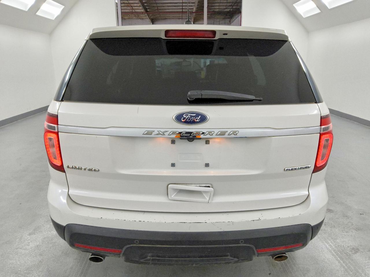 2015 Ford Explorer Limited White vin: 1FM5K7F86FGA70877